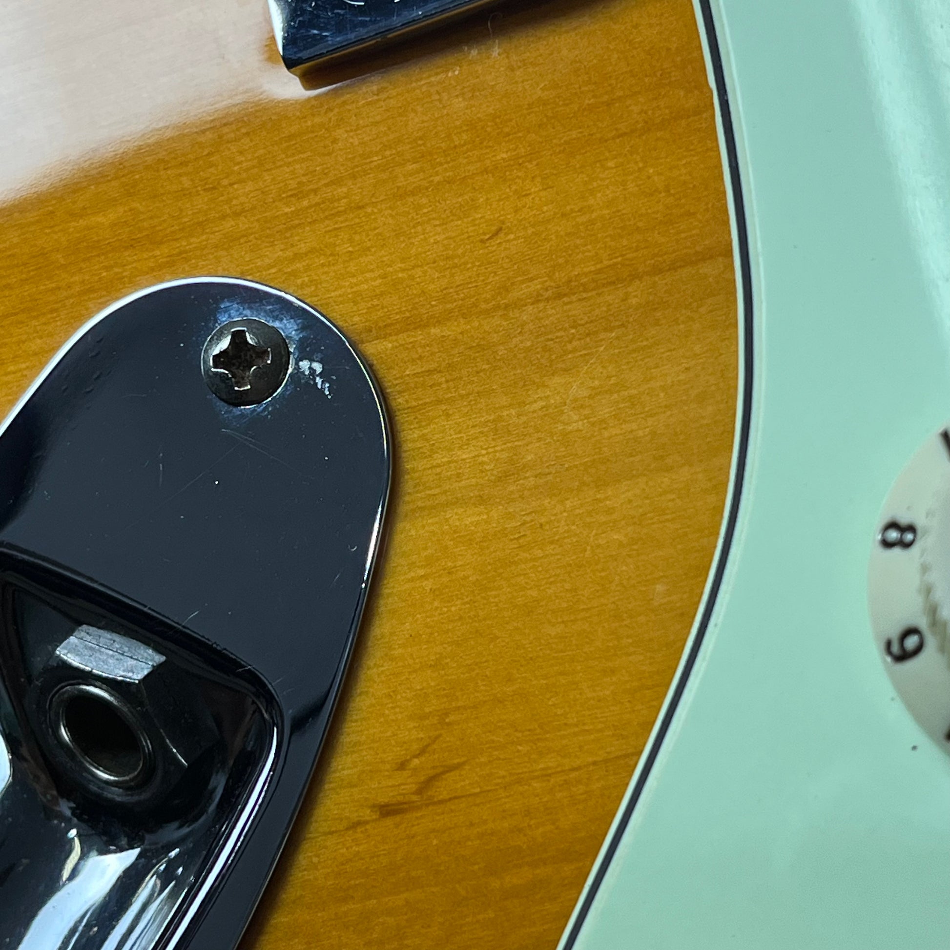 Squier FSR Affinity Stratocaster Honey Burst