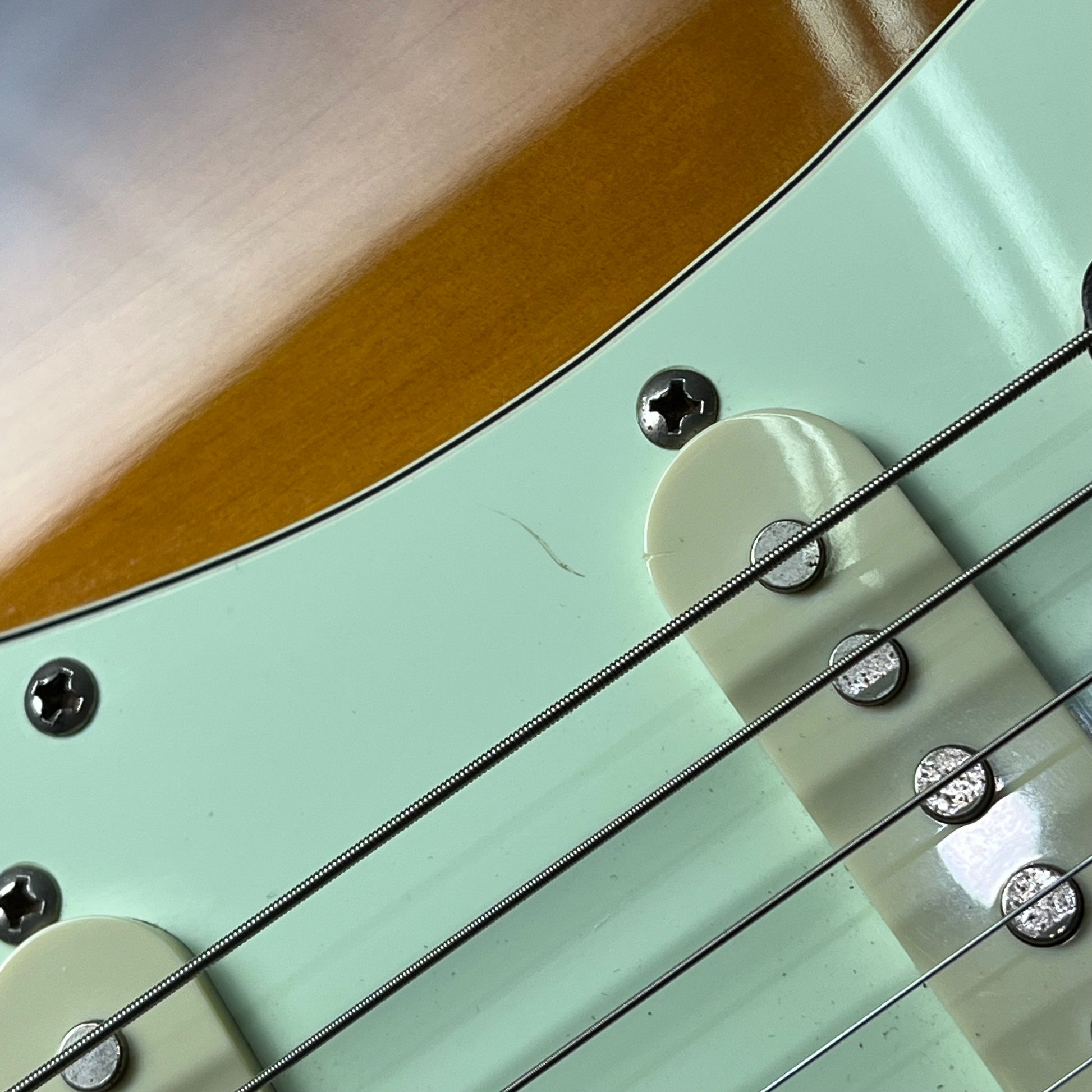 Squier FSR Affinity Stratocaster Honey Burst