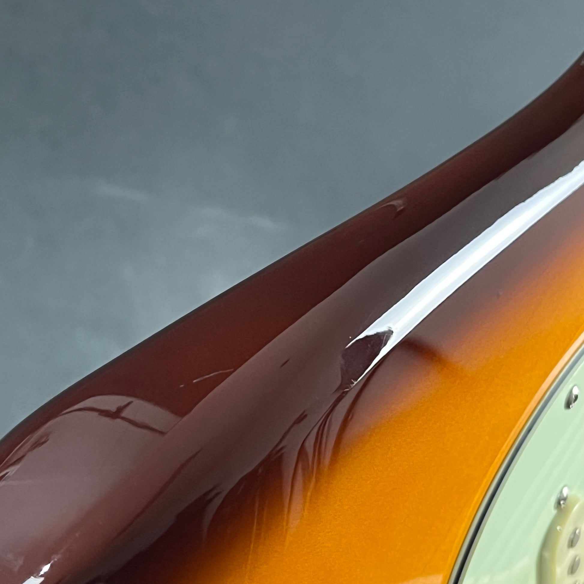 Squier FSR Affinity Stratocaster Honey Burst