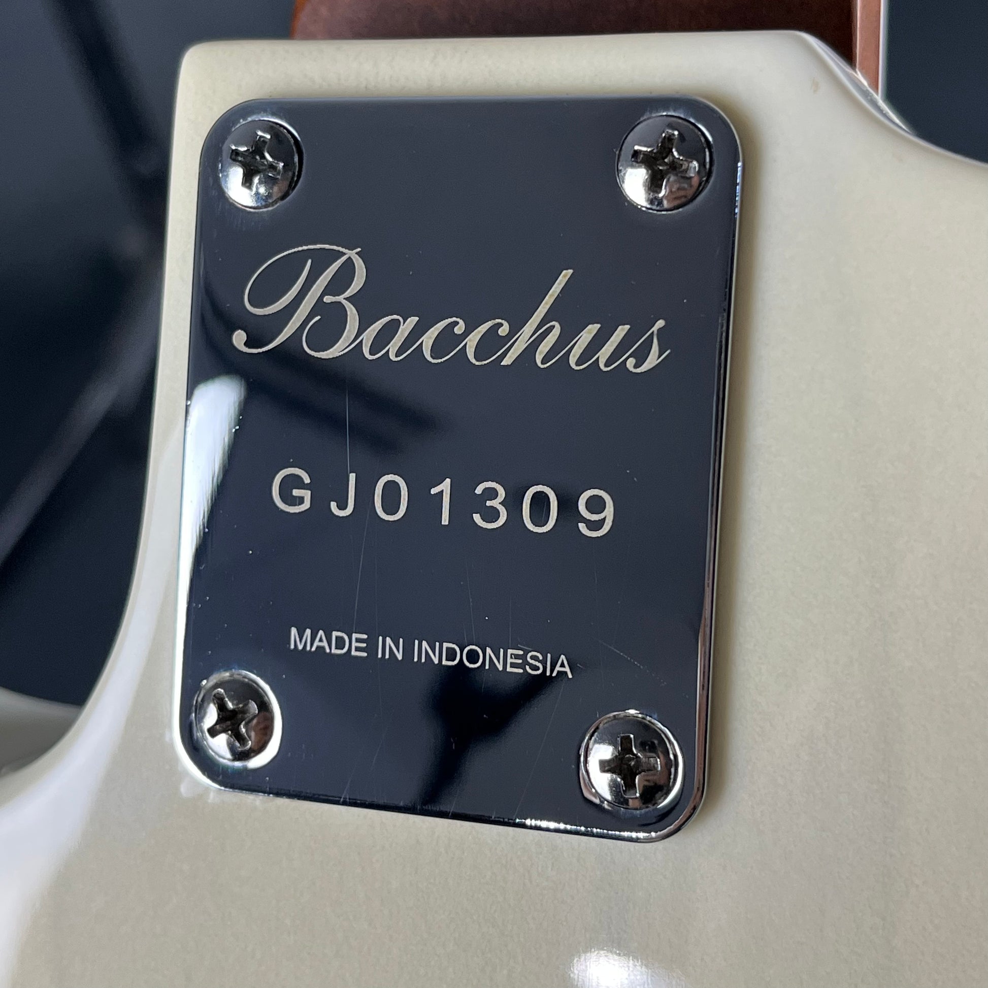 Bacchus WL4-ASH RSM/M