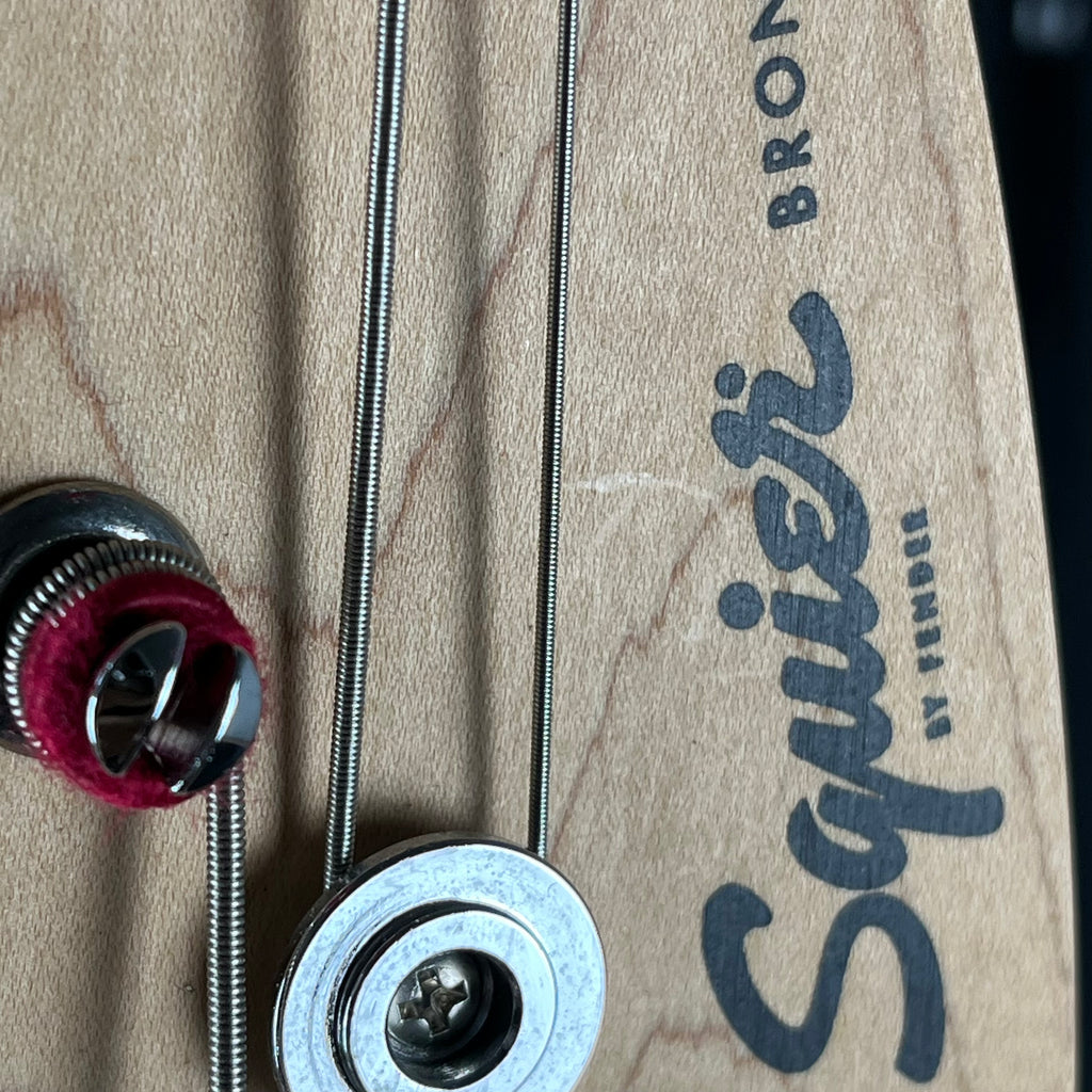 Squier Affinity Bronco Bass