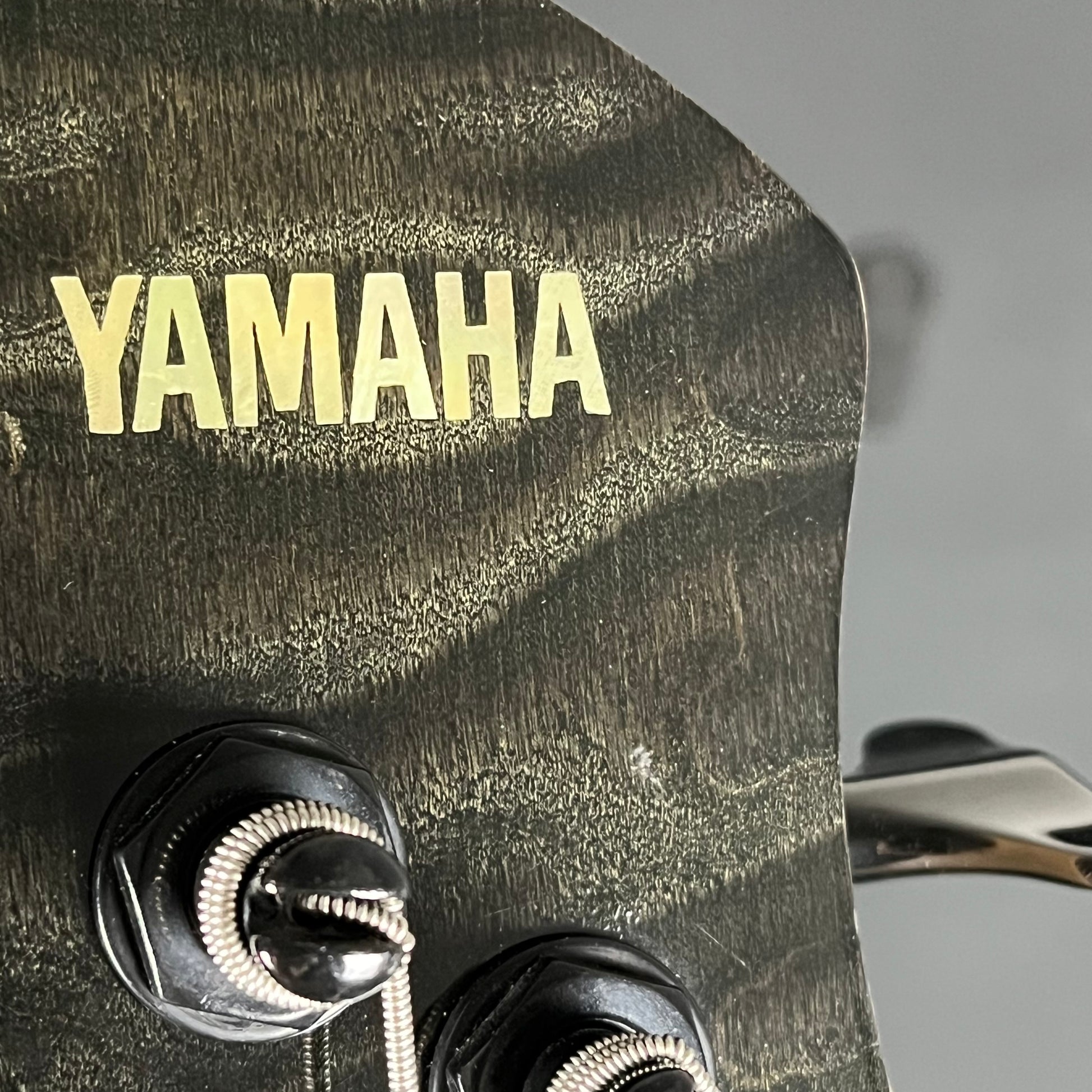 YAMAHA TRB1006 Bass