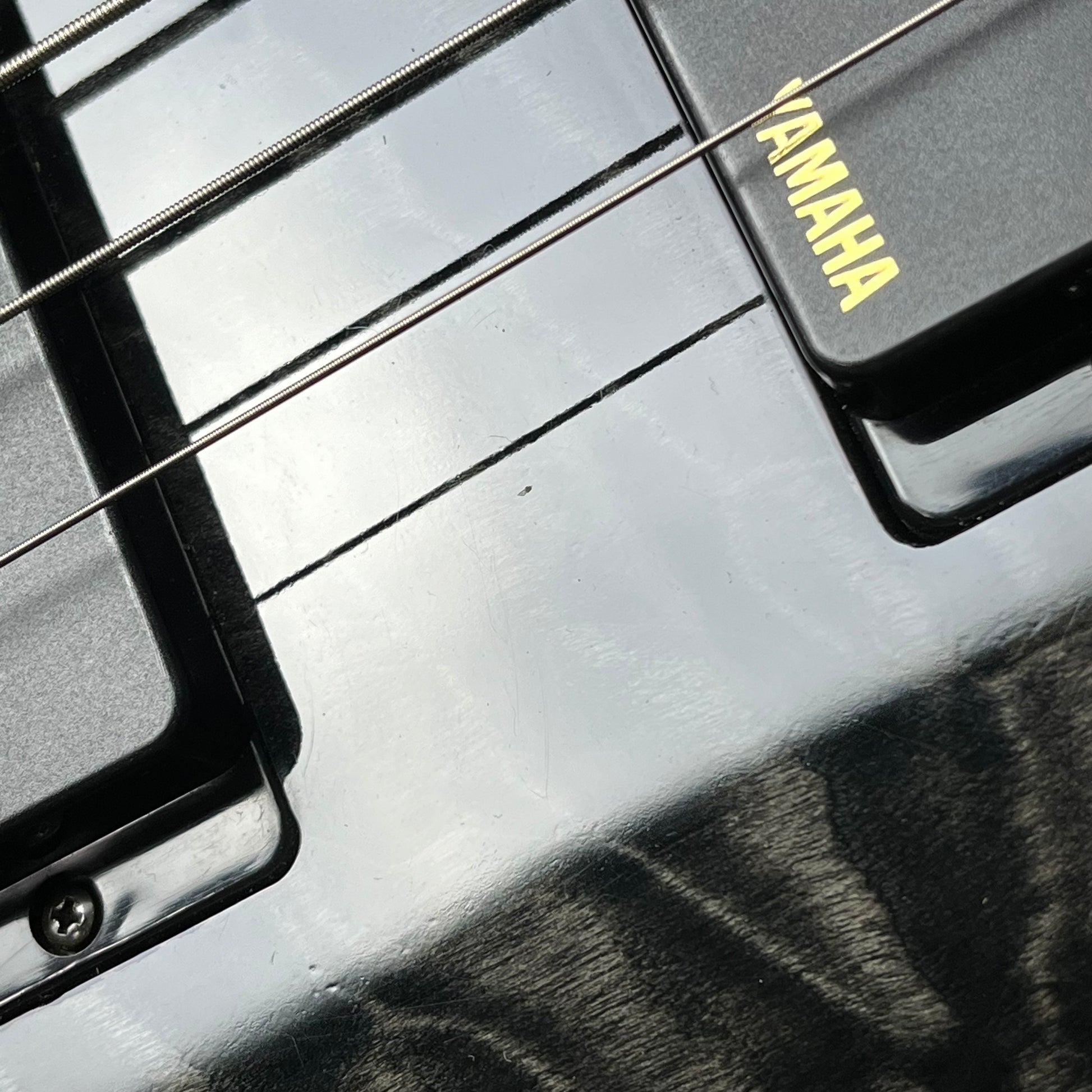 YAMAHA TRB1006 Bass