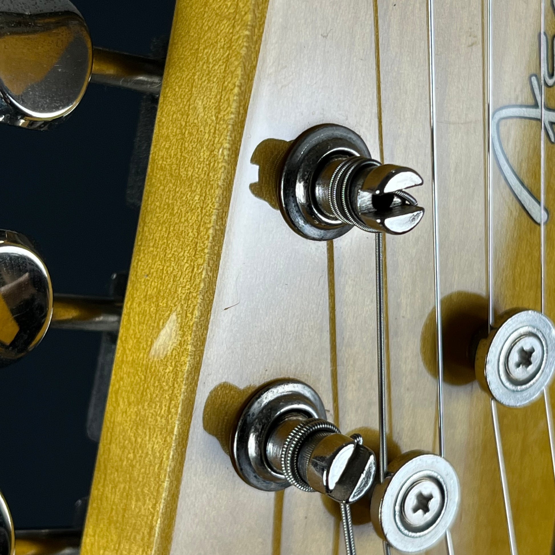 Fender Modern Player Telecaster Thinline Deluxe