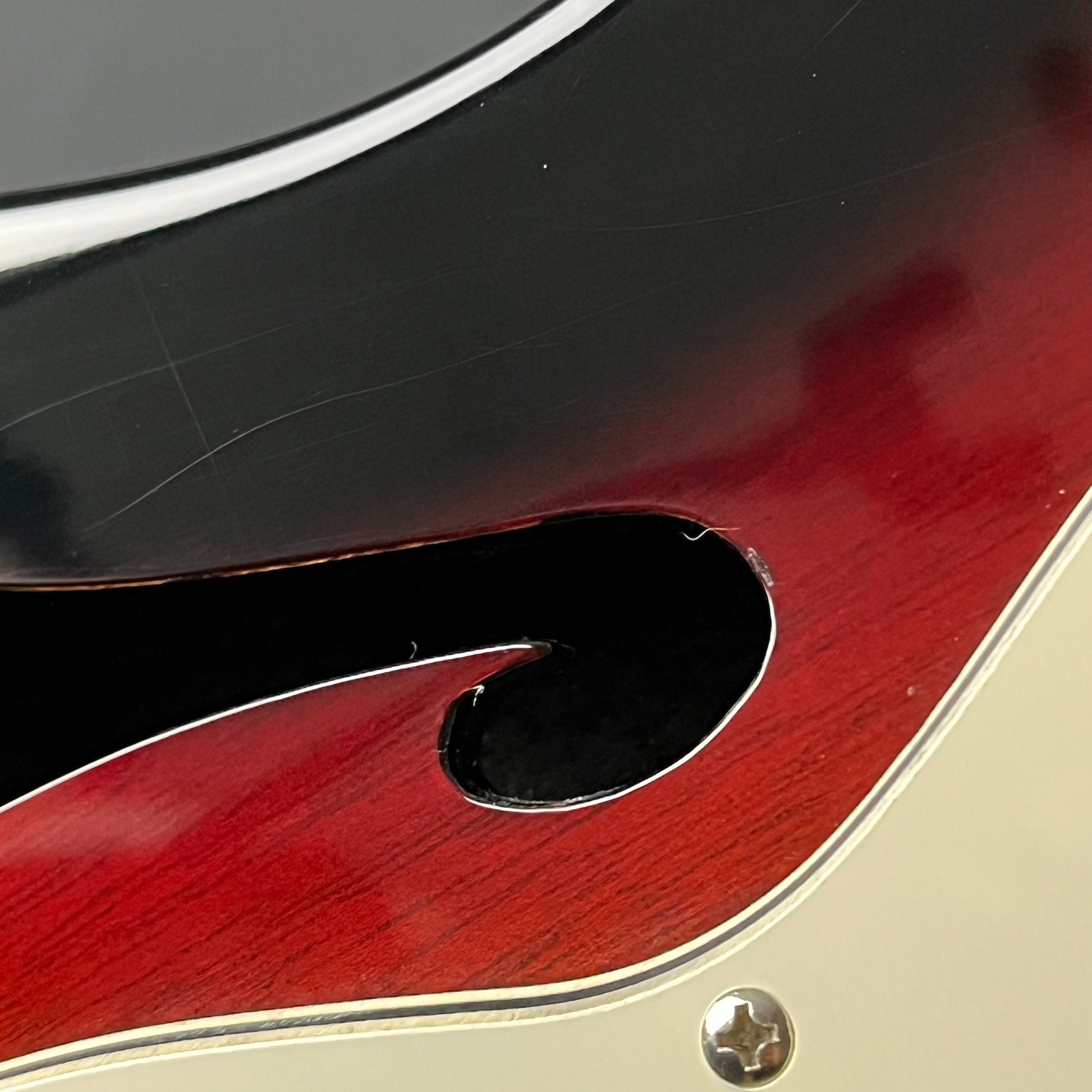 Fender Modern Player Telecaster Thinline Deluxe