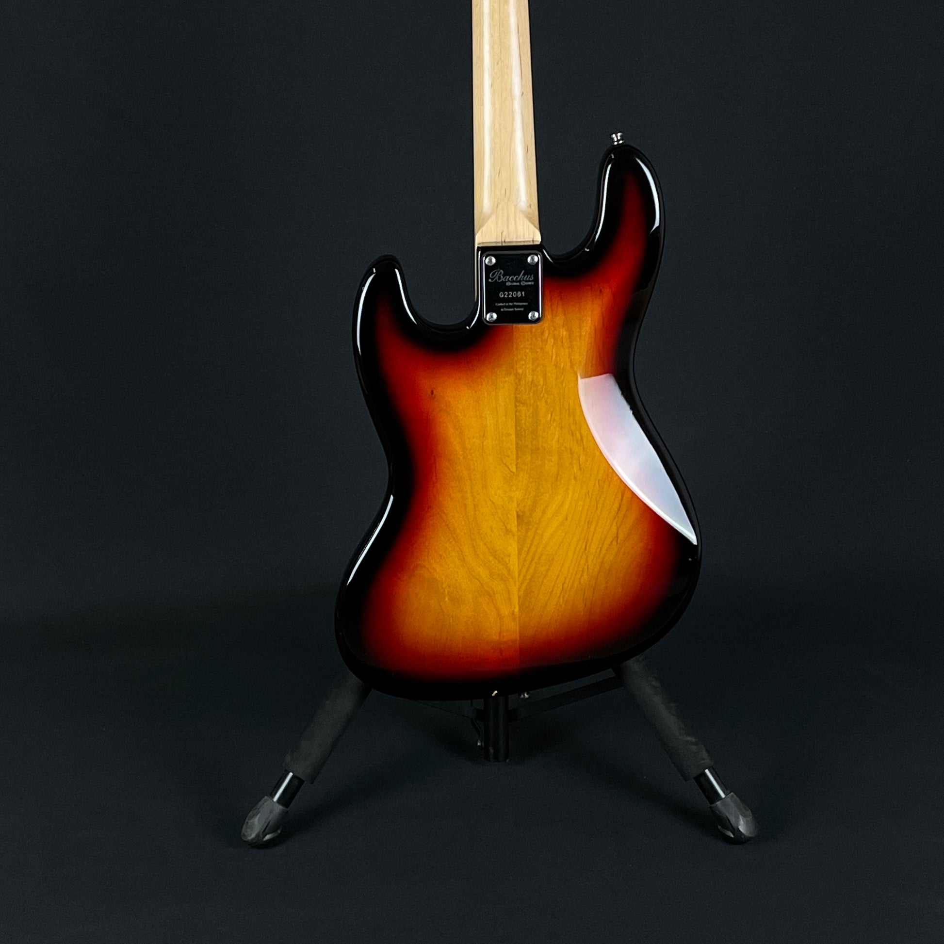 Bacchus Global Series Fretless Bass 3TS