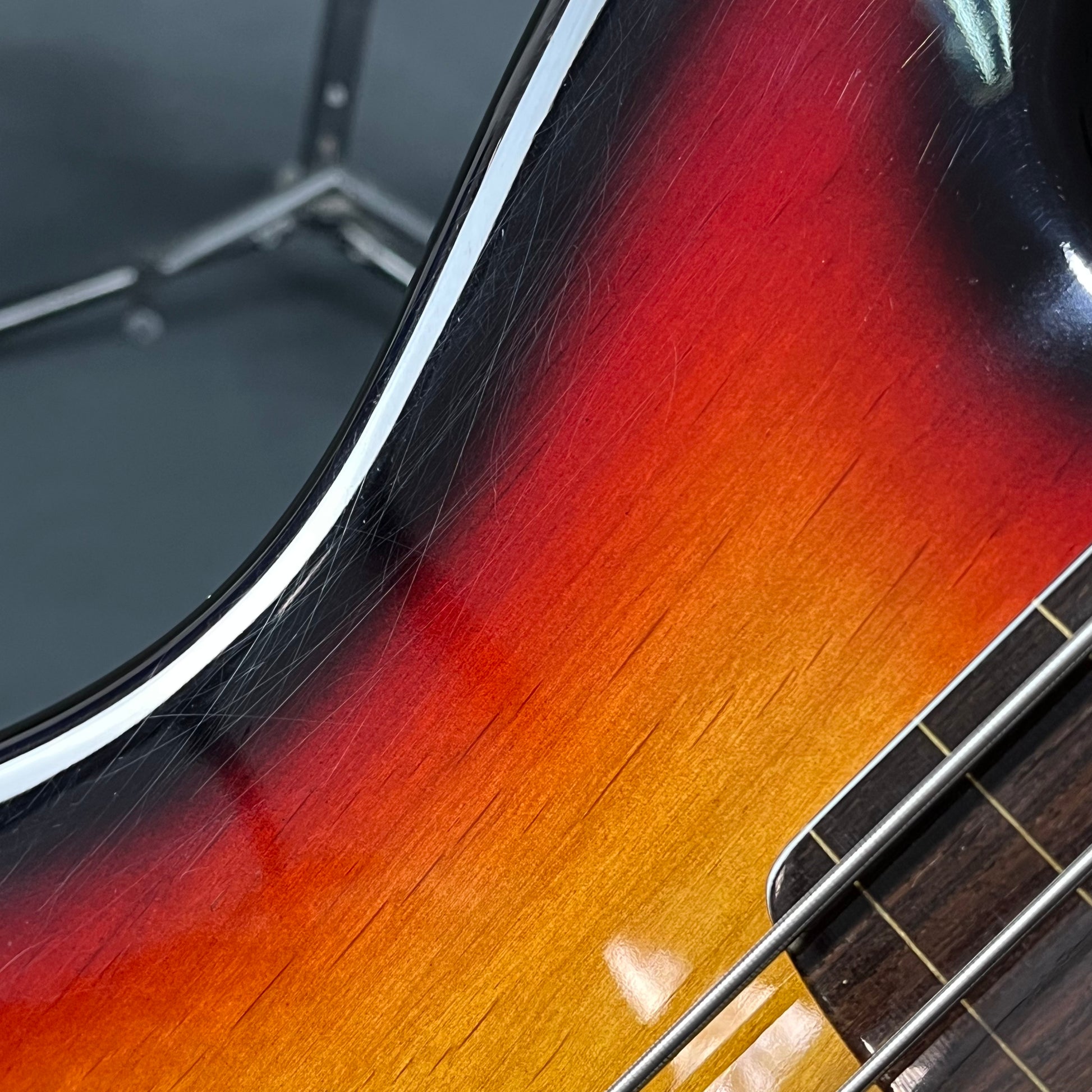 Bacchus Global Series Fretless Bass 3TS