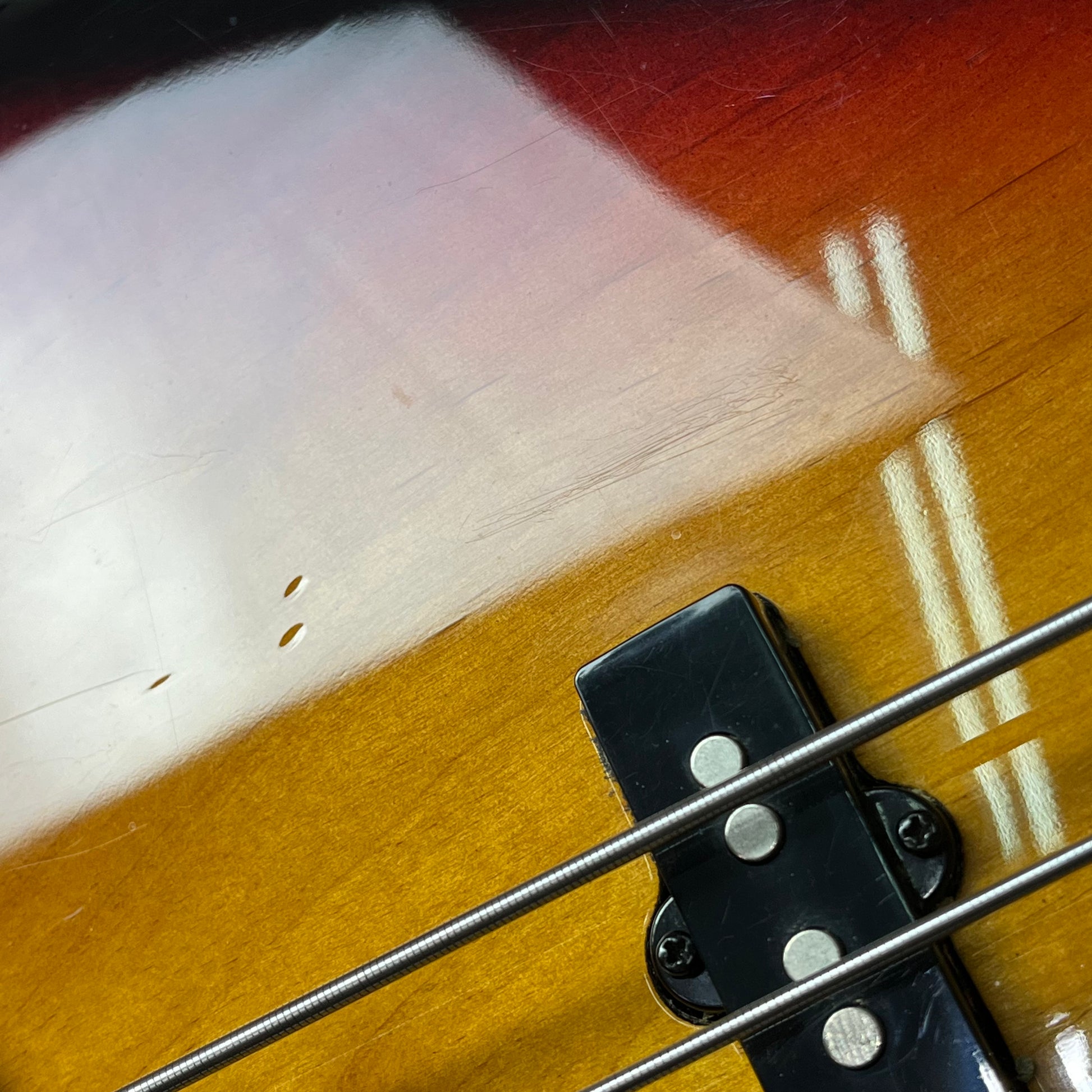 Bacchus Global Series Fretless Bass 3TS