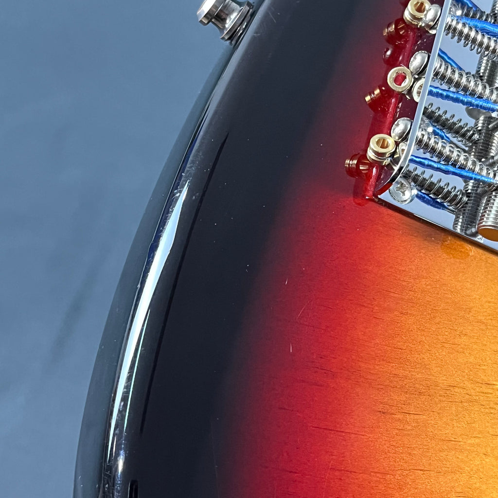 Bacchus Global Series Fretless Bass 3TS