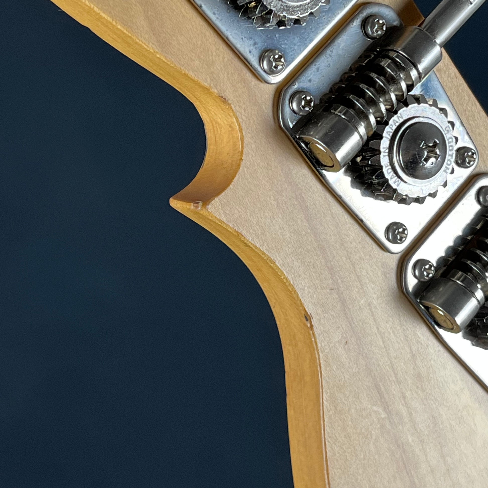 G&L Japan Premium L2000