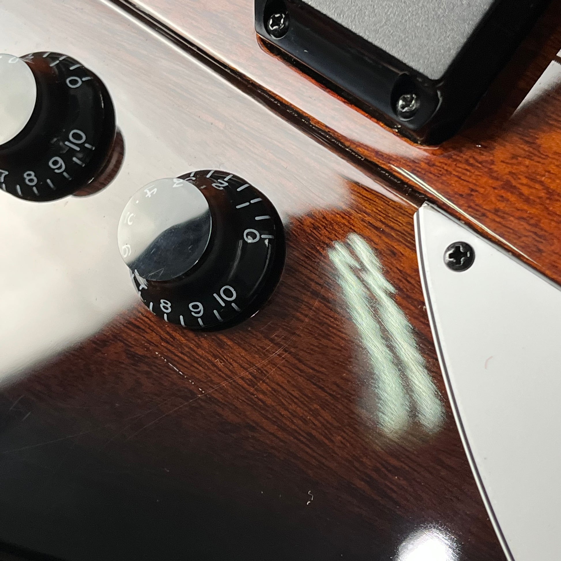 Epiphone Thunderbird E1 2024