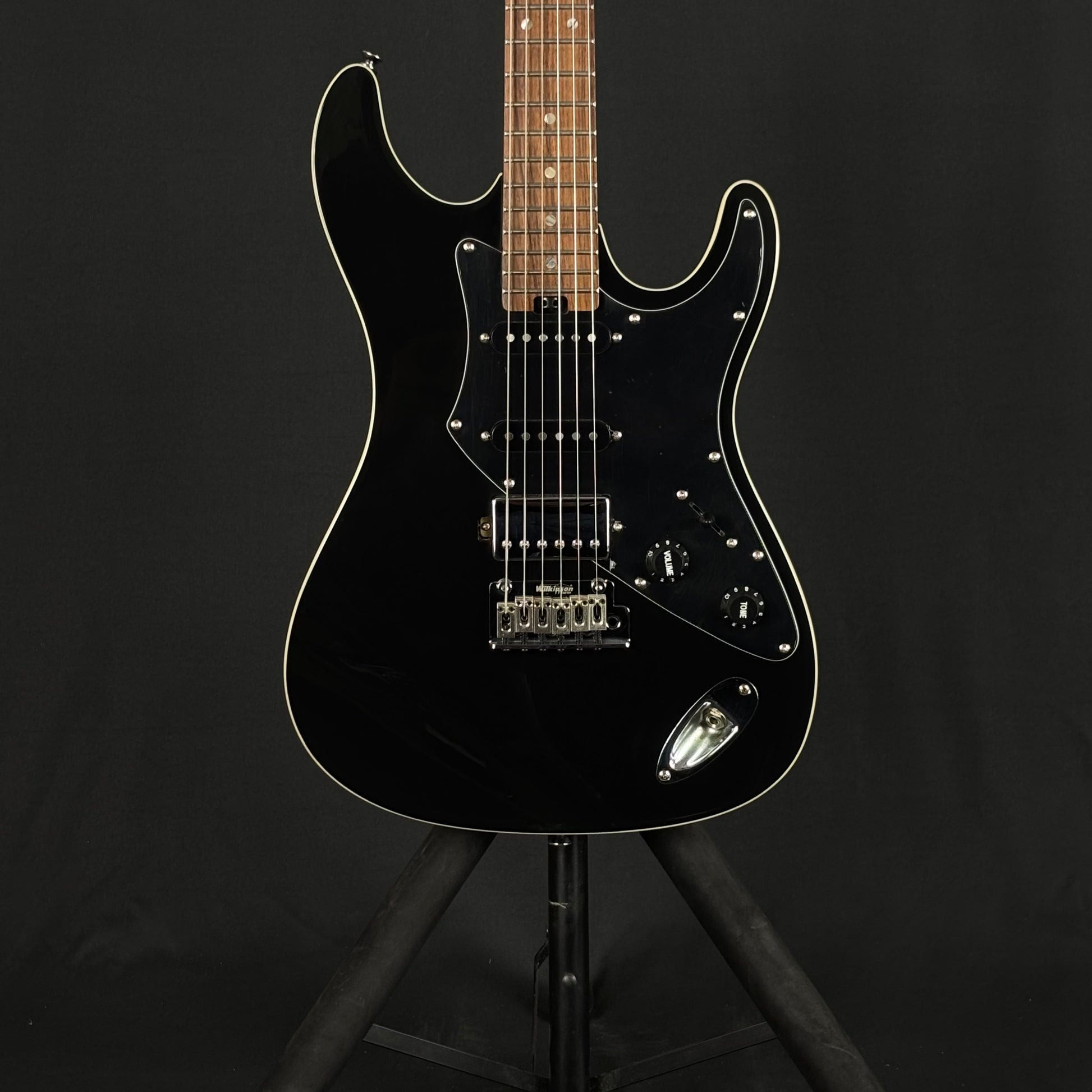 ARIA Pro II 714-BLACK
