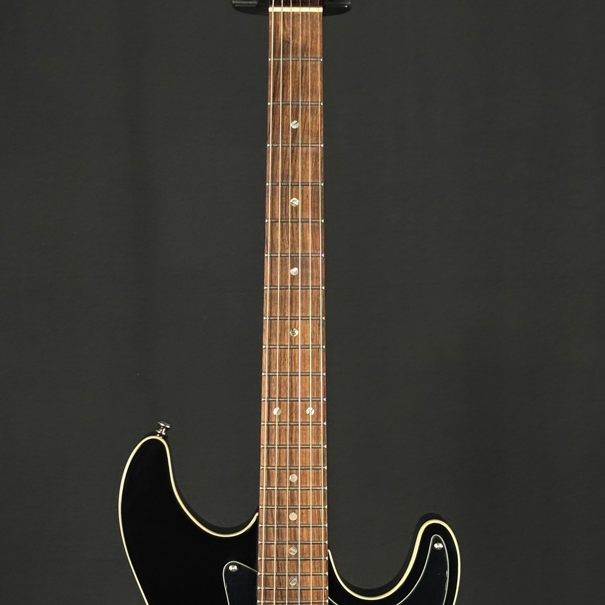 ARIA Pro II 714-BLACK