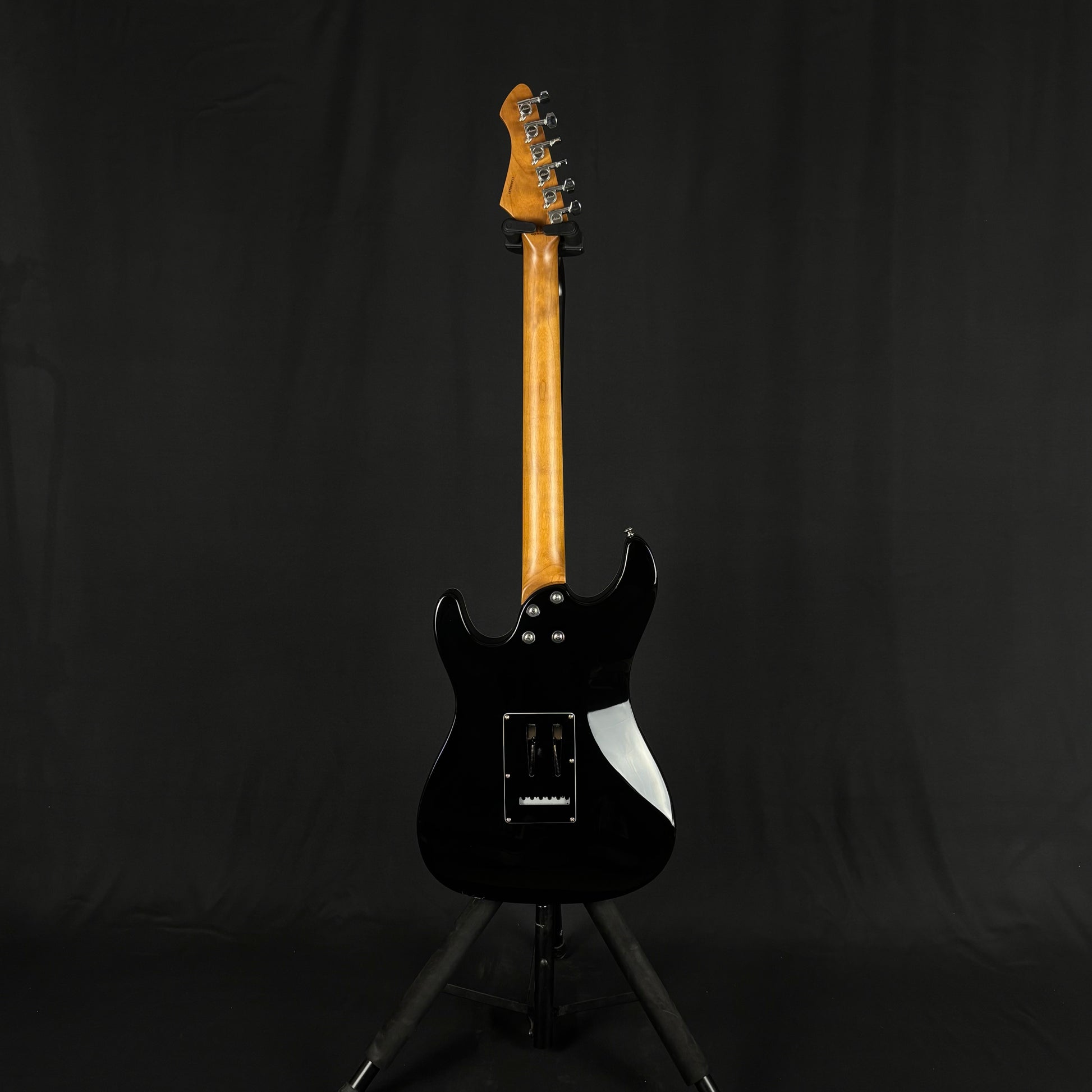 ARIA Pro II 714-BLACK