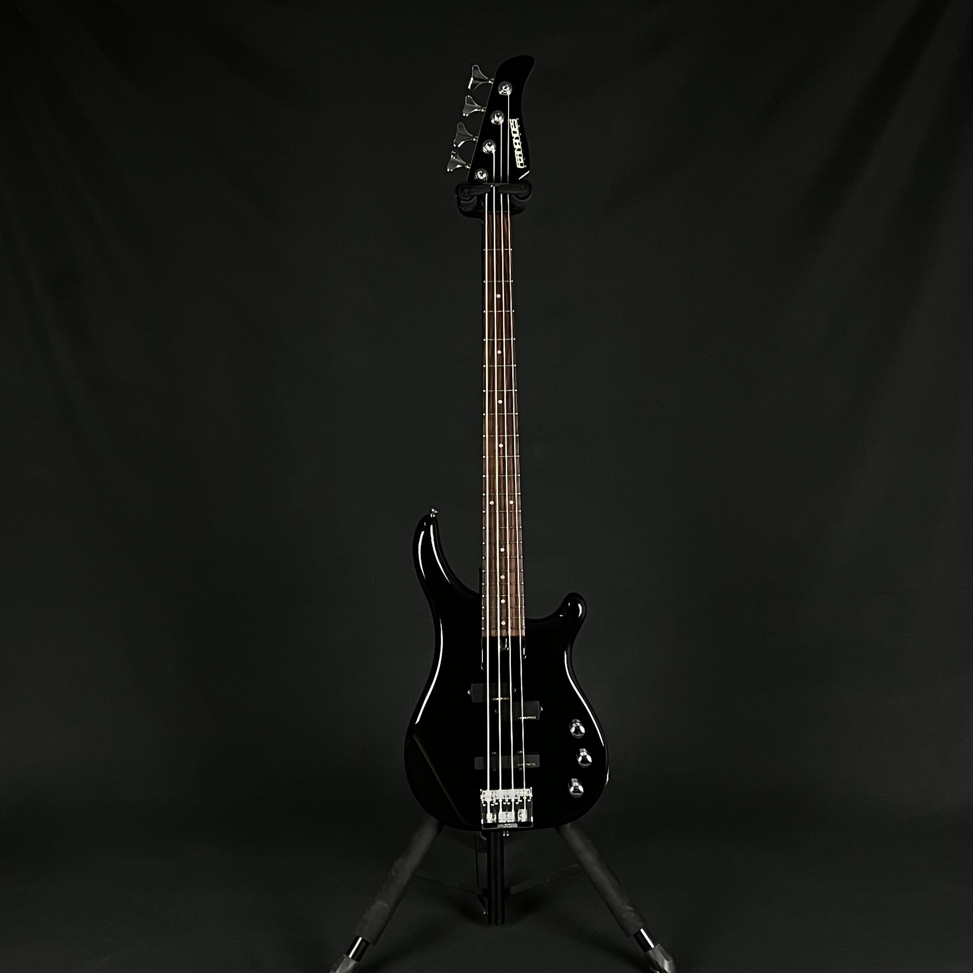 Fernandes Jazz Bass