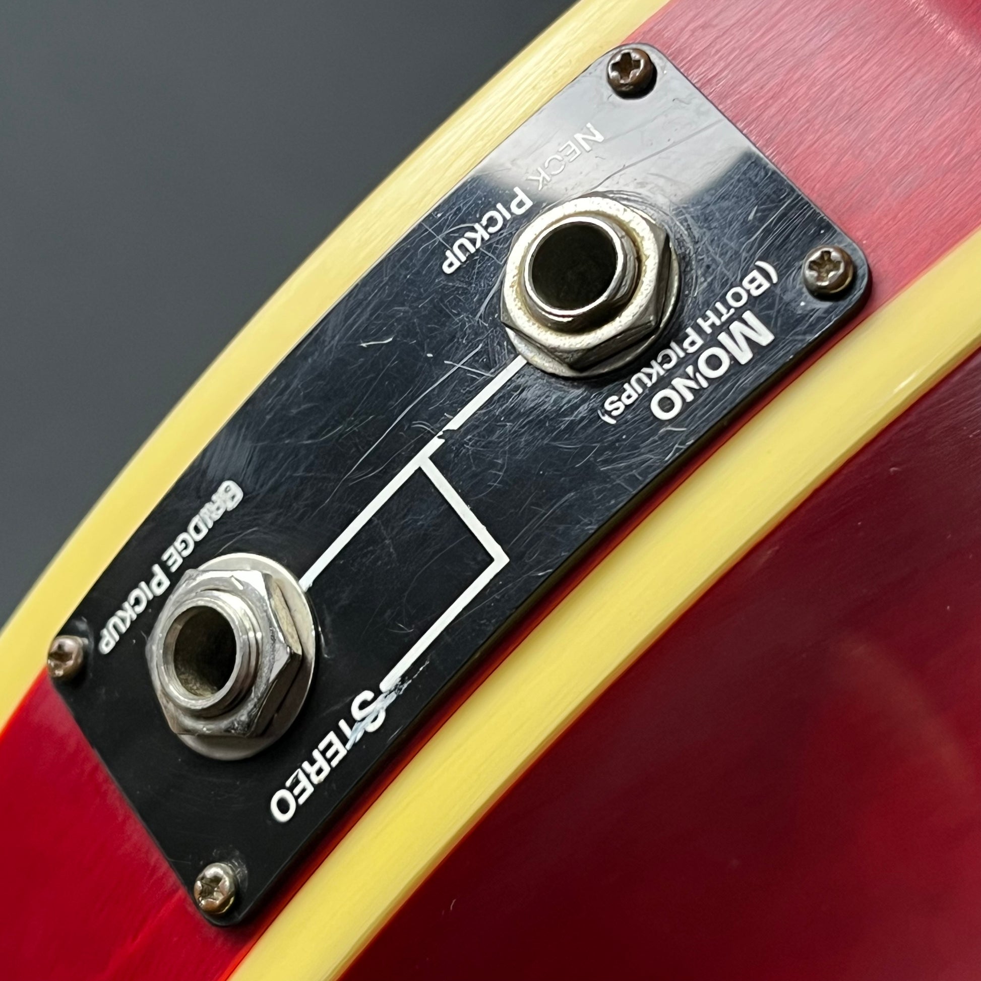 Epiphone Dot ES-345 CH * คอร้าว *