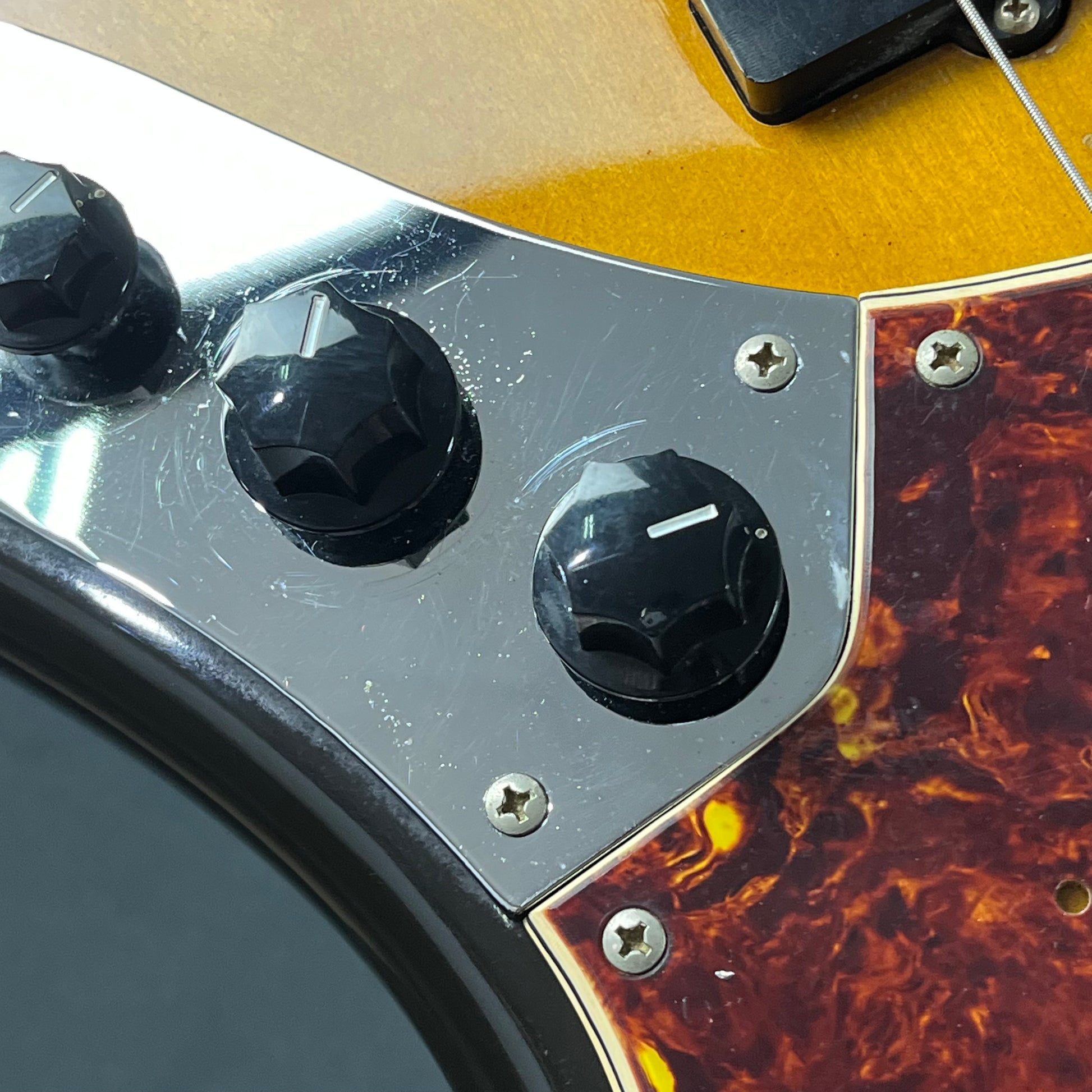 Squier Japan JV Series Jazz Bass 1982-1984