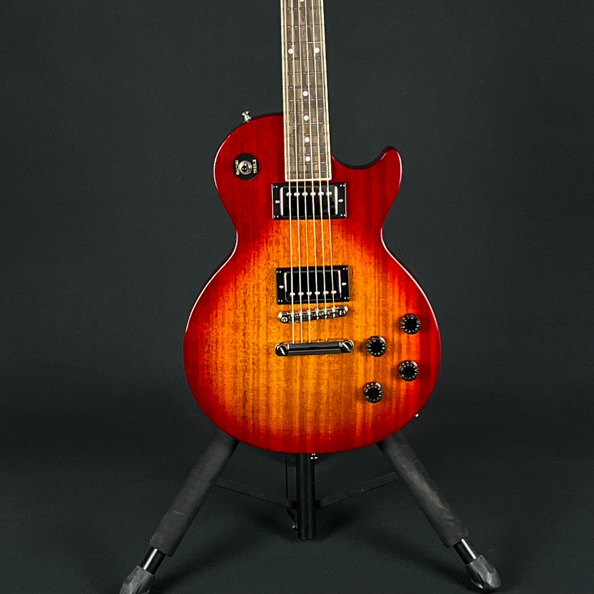 Epiphone Les Paul Tribute 2025