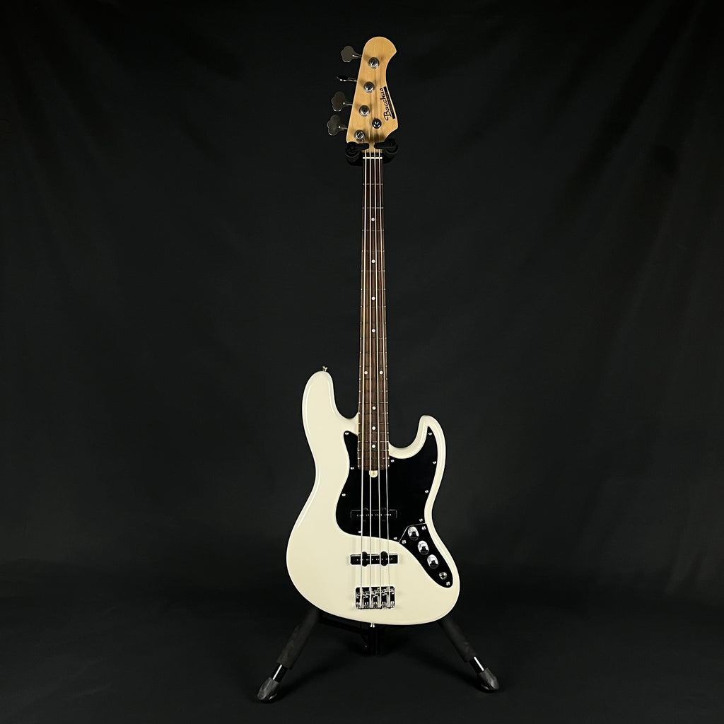 Bacchus Universe Series Jazz Bass