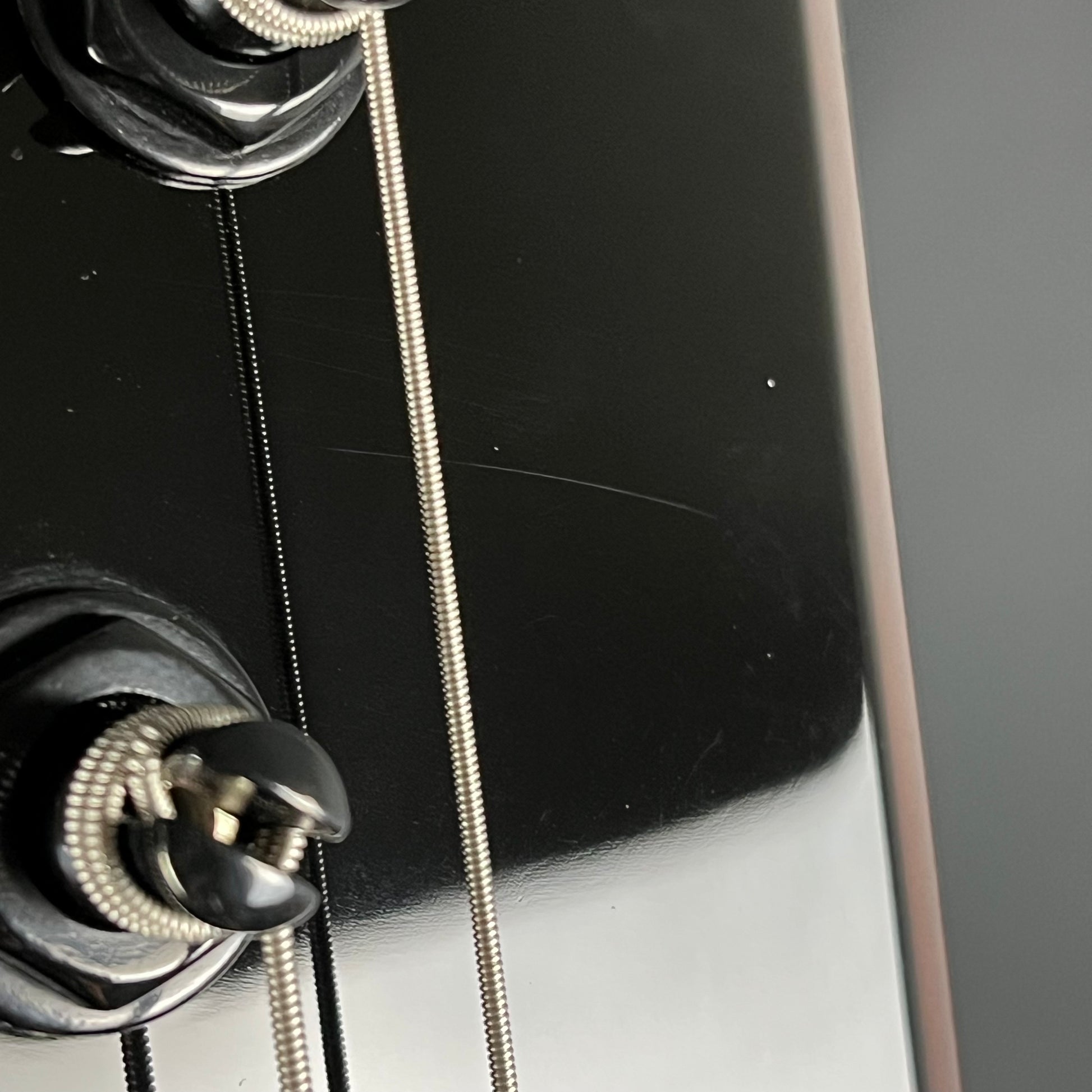 Epiphone Thunderbird E1 VS