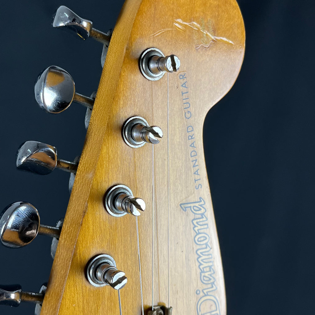 Diamond Strandard Stratocaster