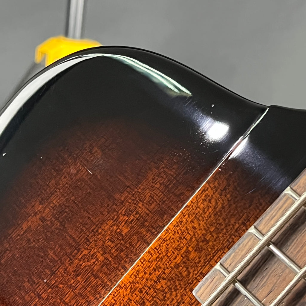 Epiphone Thunderbird E1 VS