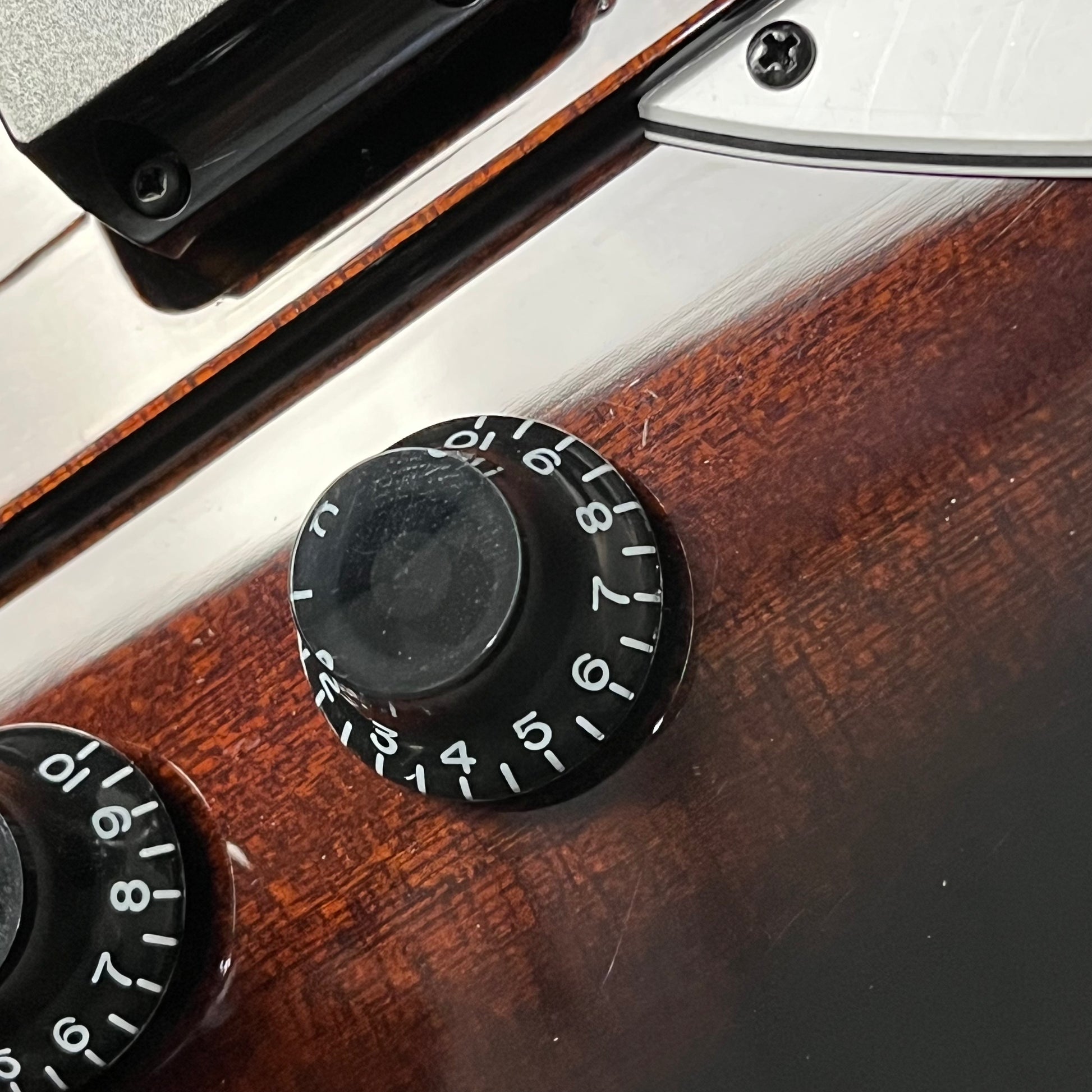 Epiphone Thunderbird E1 VS