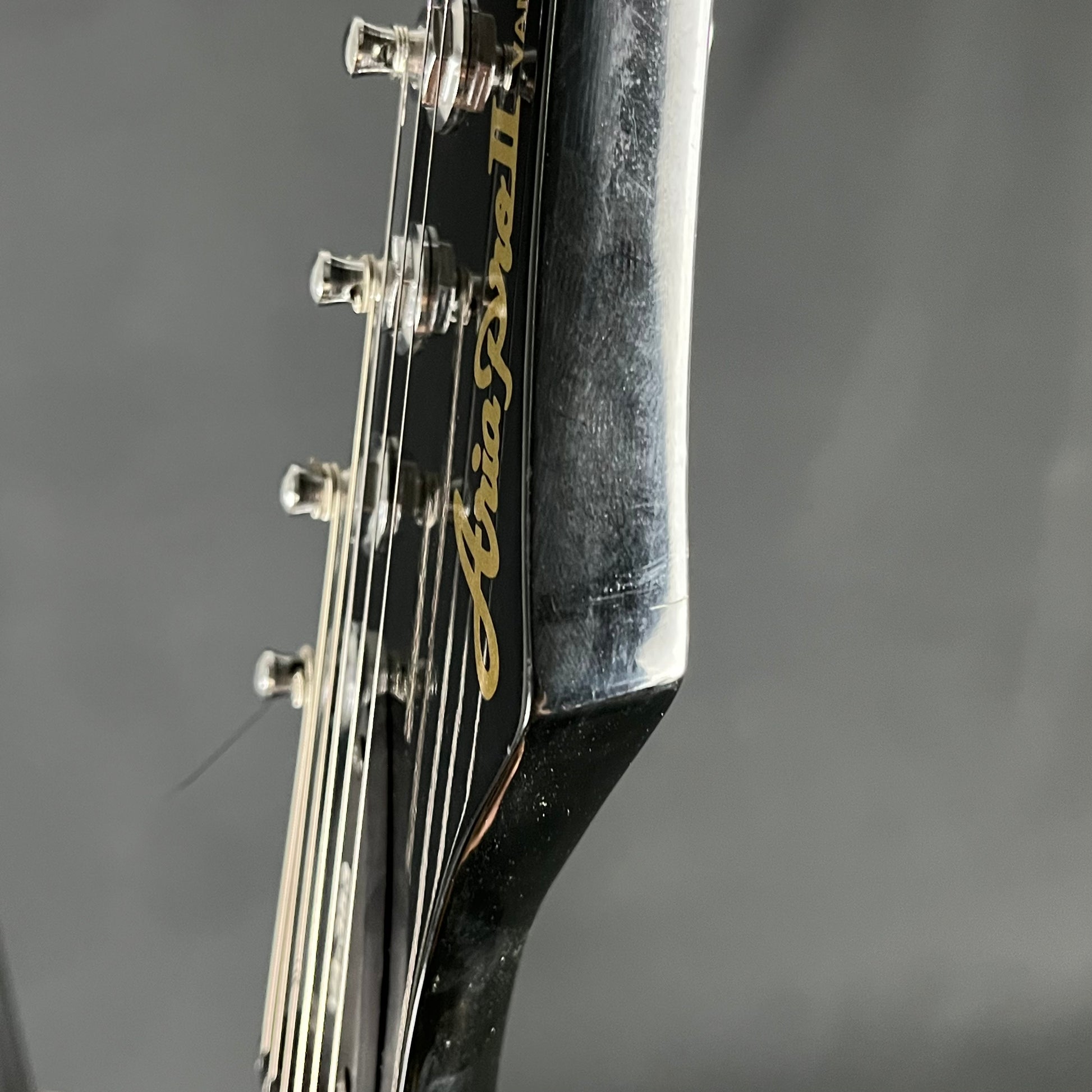 Aria Pro II Vanguard Series VA-353