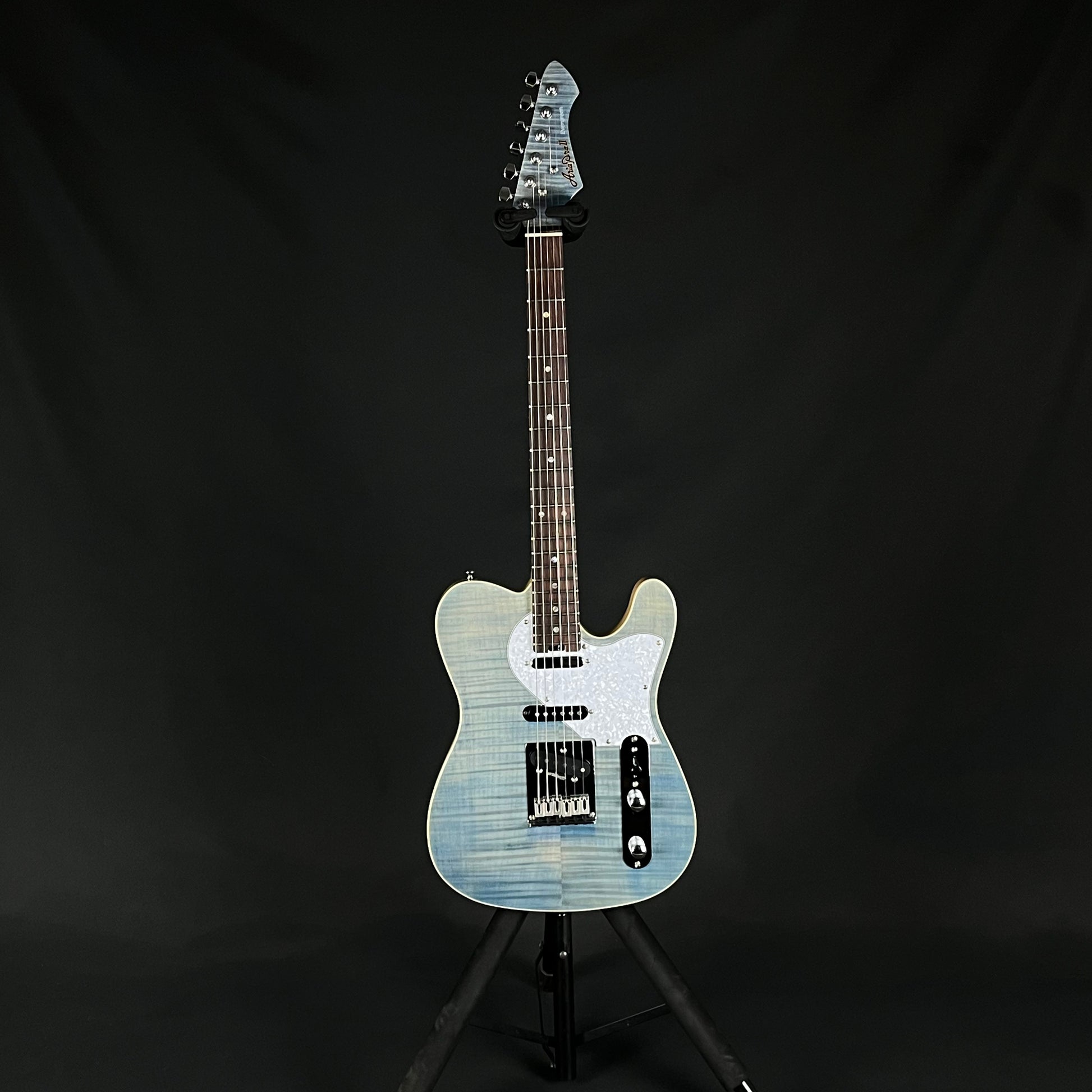 Aria Pro II 615-AE200