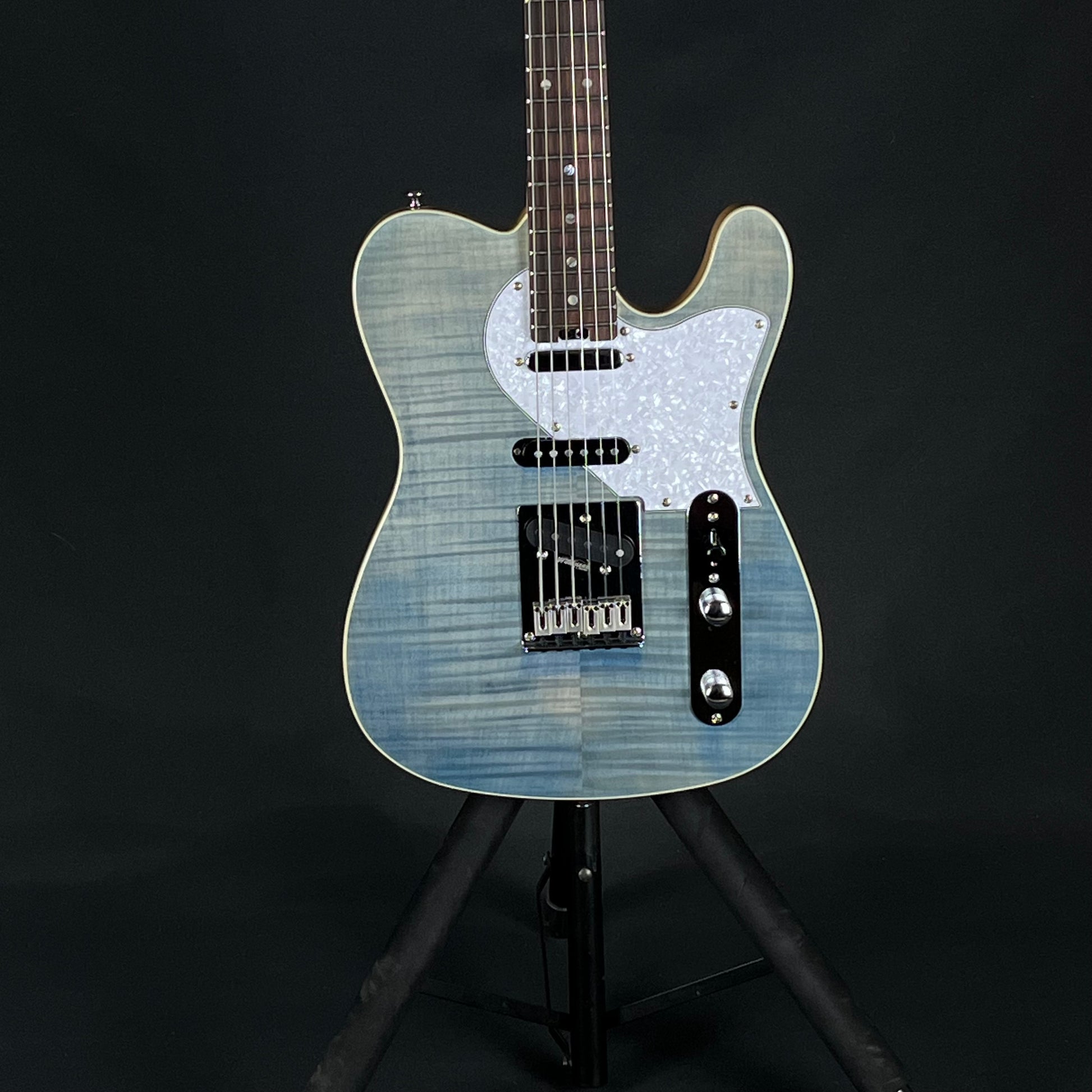 Aria Pro II 615-AE200