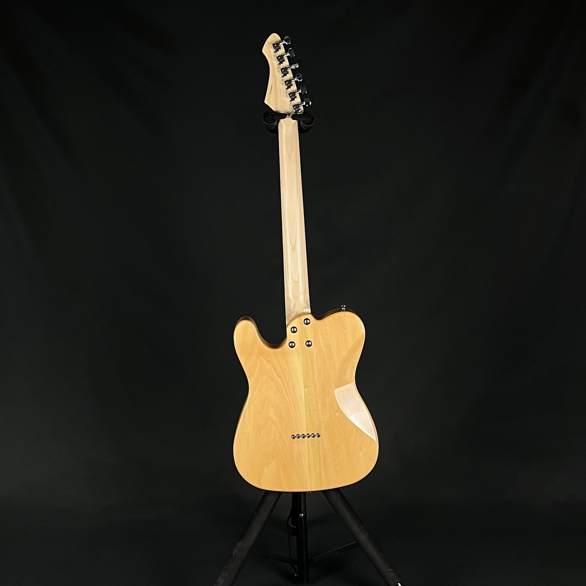 Aria Pro II 615-AE200