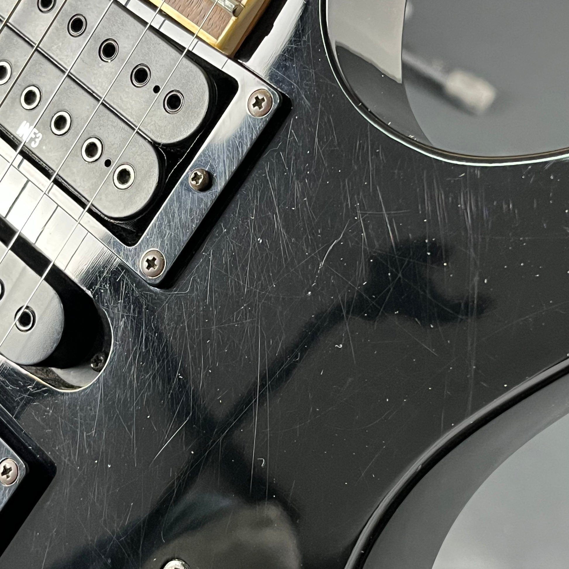 Ibanez RG370DXZ *คอร้าว*