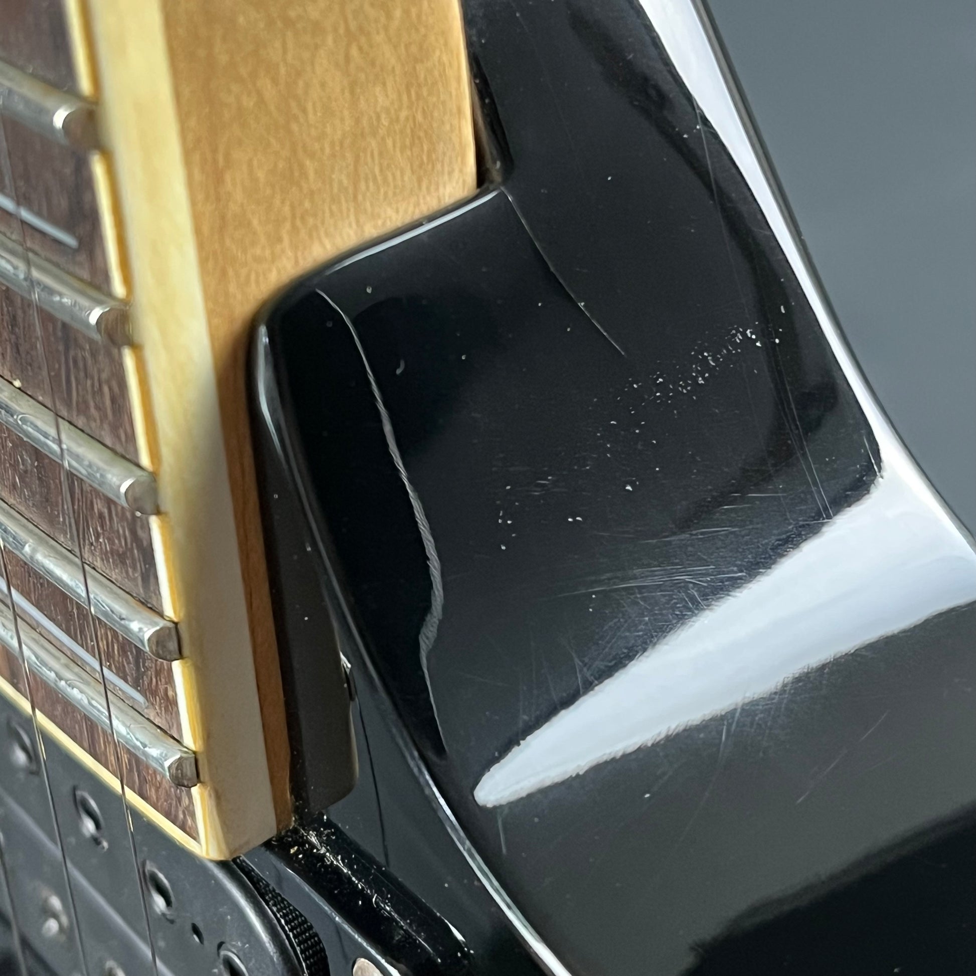 Ibanez RG370DXZ *คอร้าว*