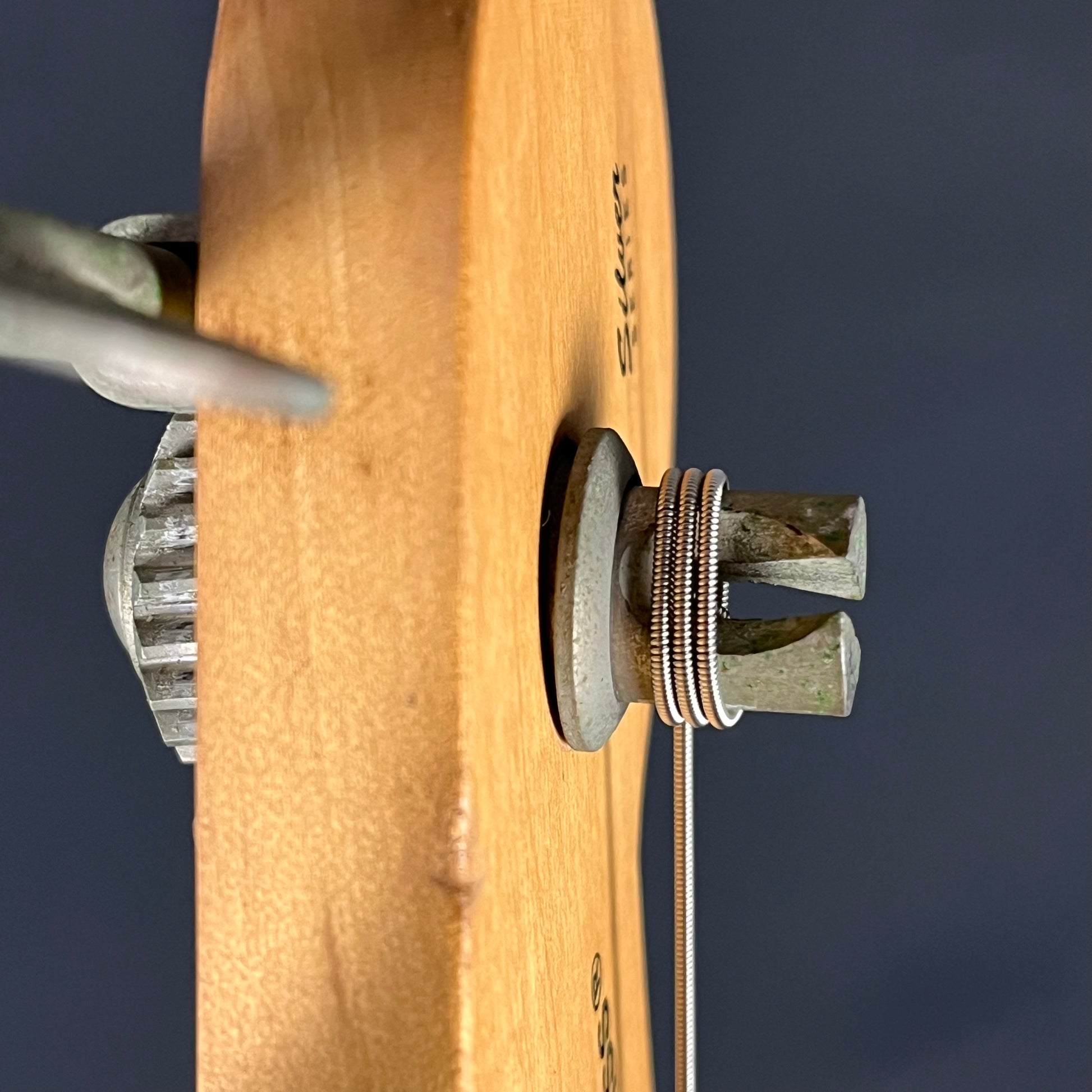 Squier Japan Silver Series Precision Bass