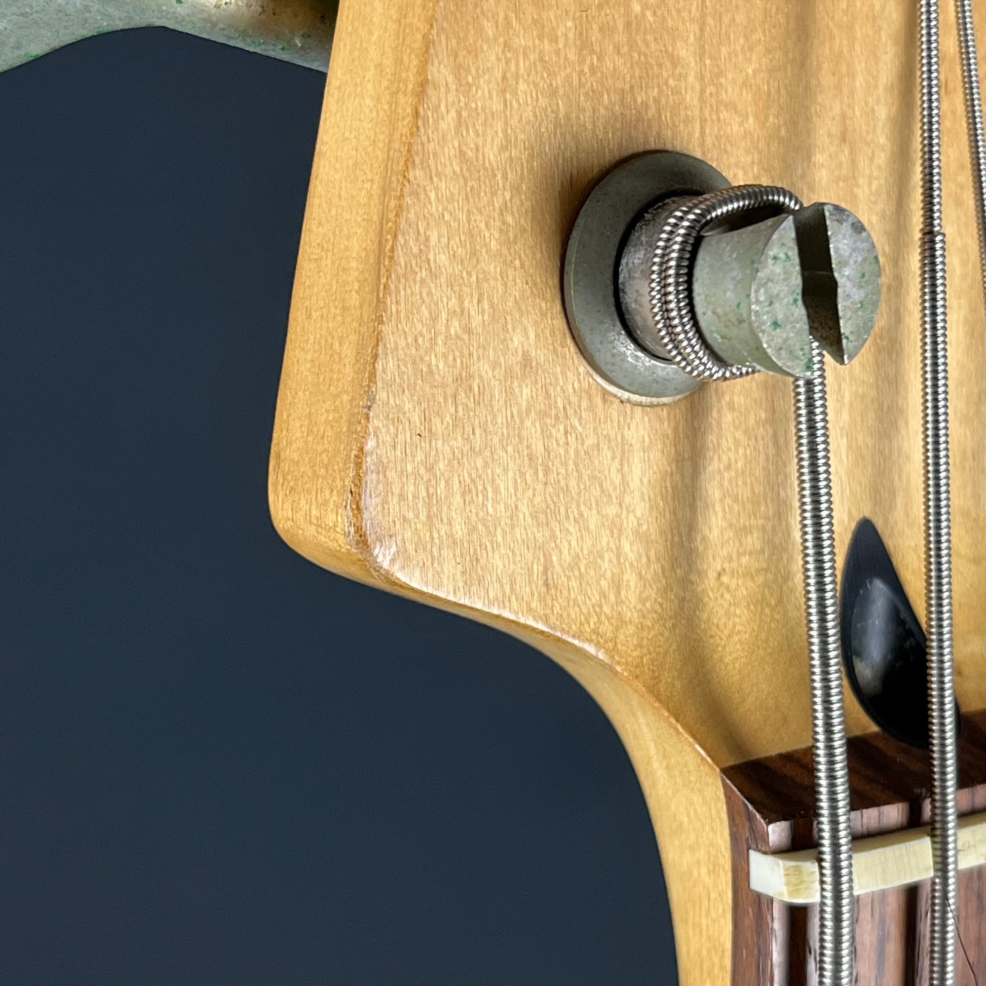 Squier Japan Silver Series Precision Bass