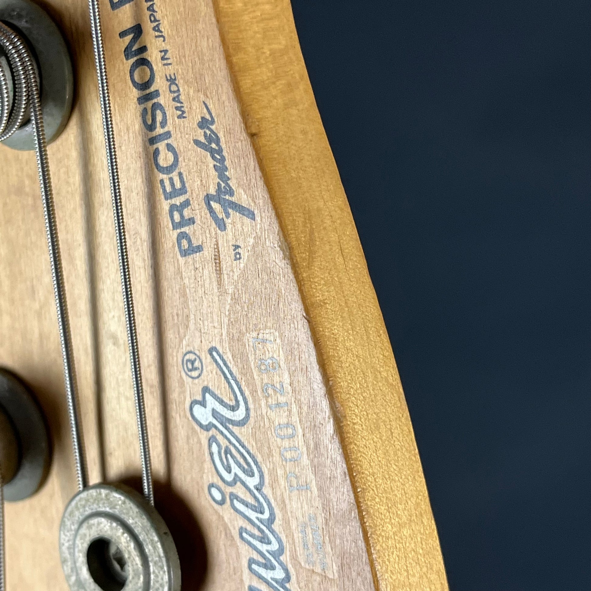 Squier Japan Silver Series Precision Bass