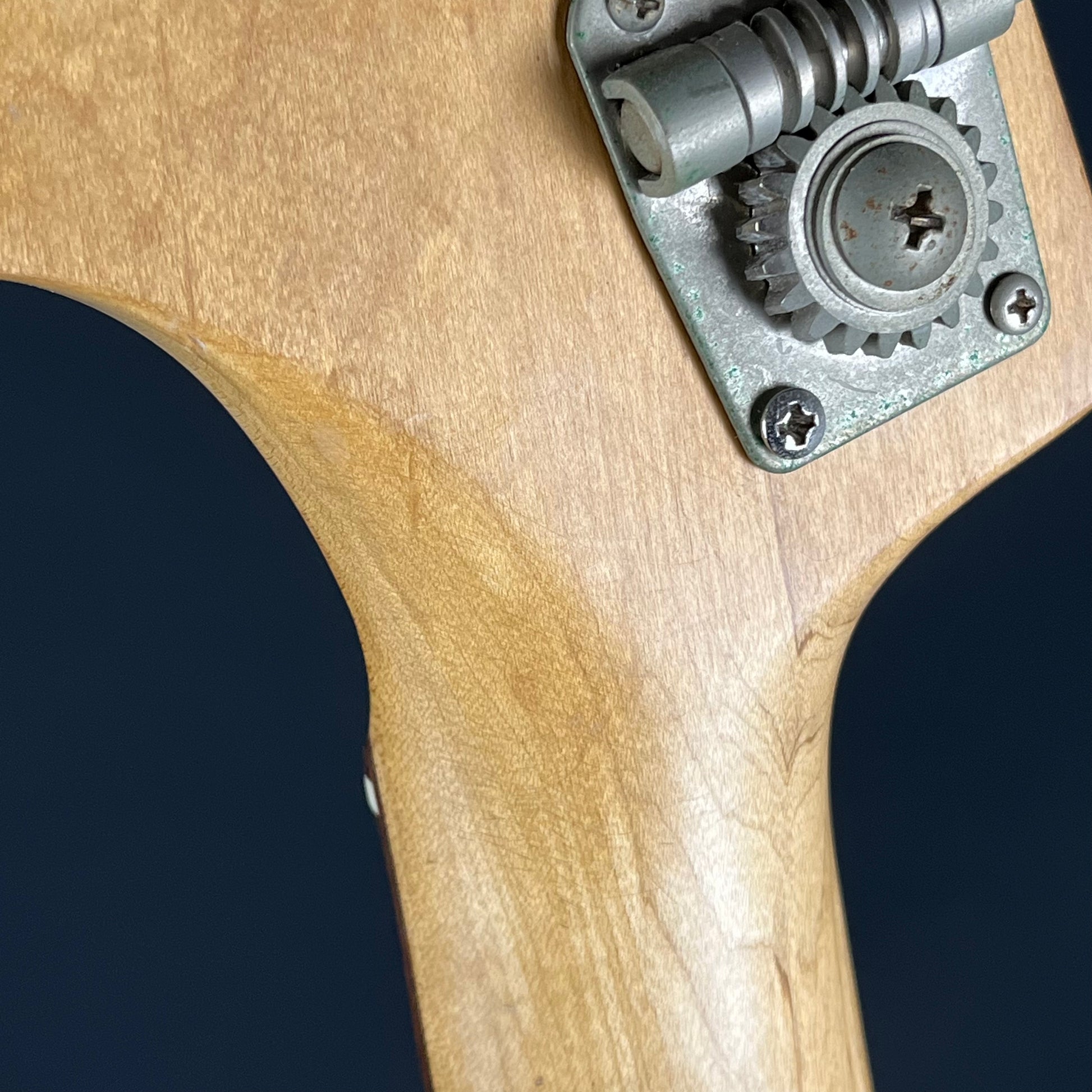 Squier Japan Silver Series Precision Bass