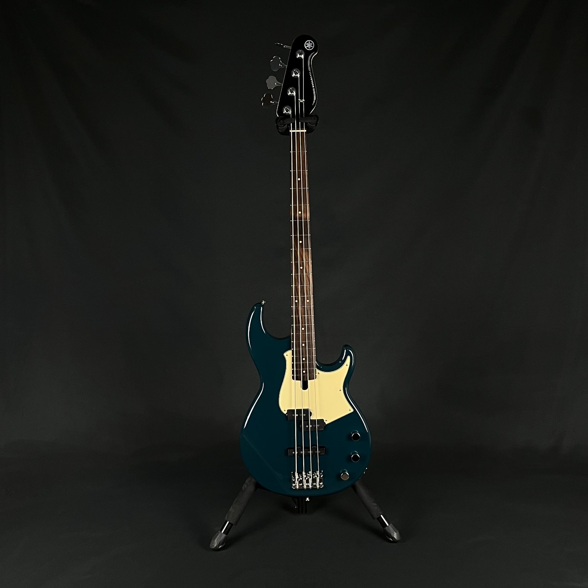 YAMAHA BB434 Bass