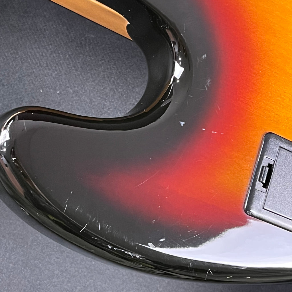 Squier Active Jazz Bass