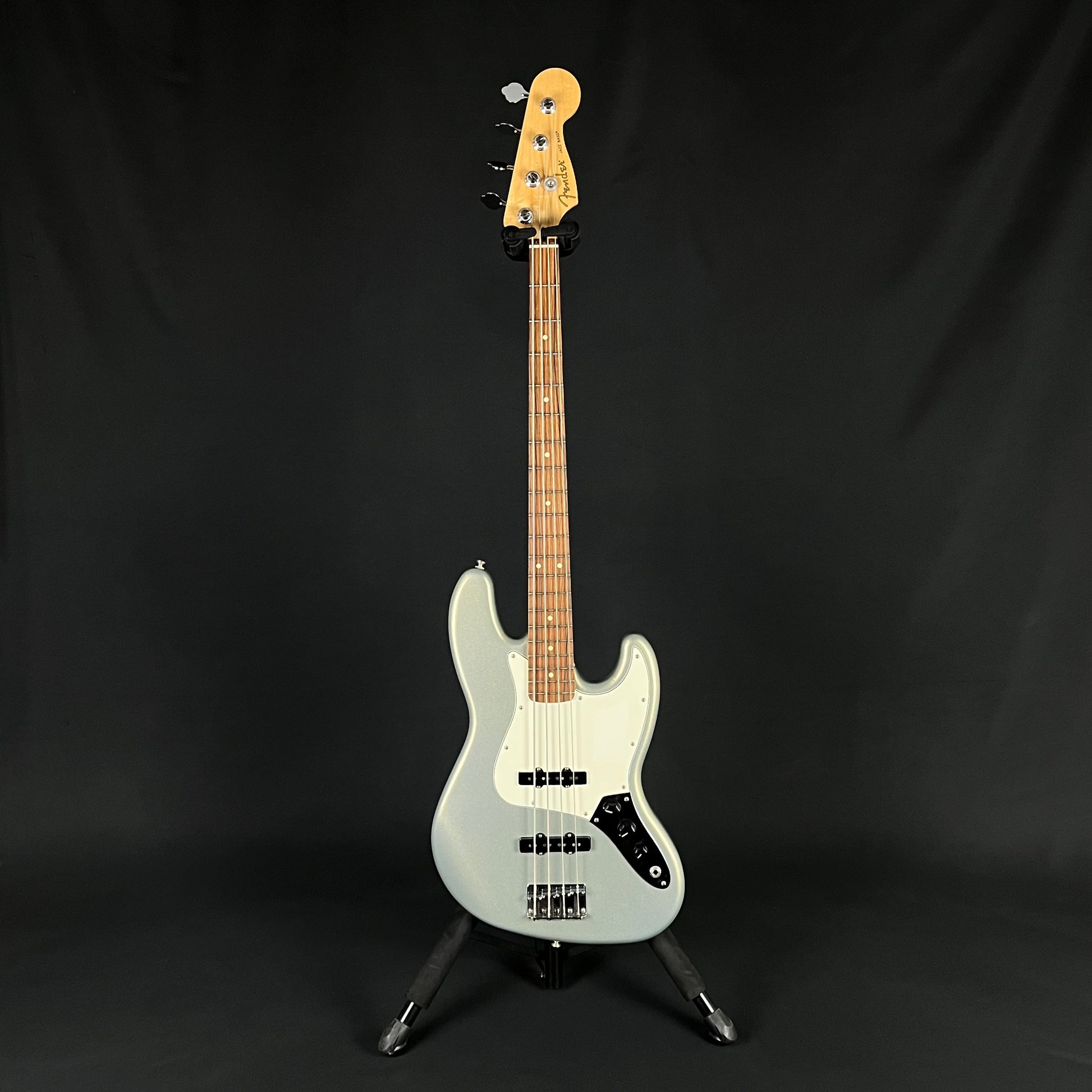 Fender Player Jazz Bass Silver PF