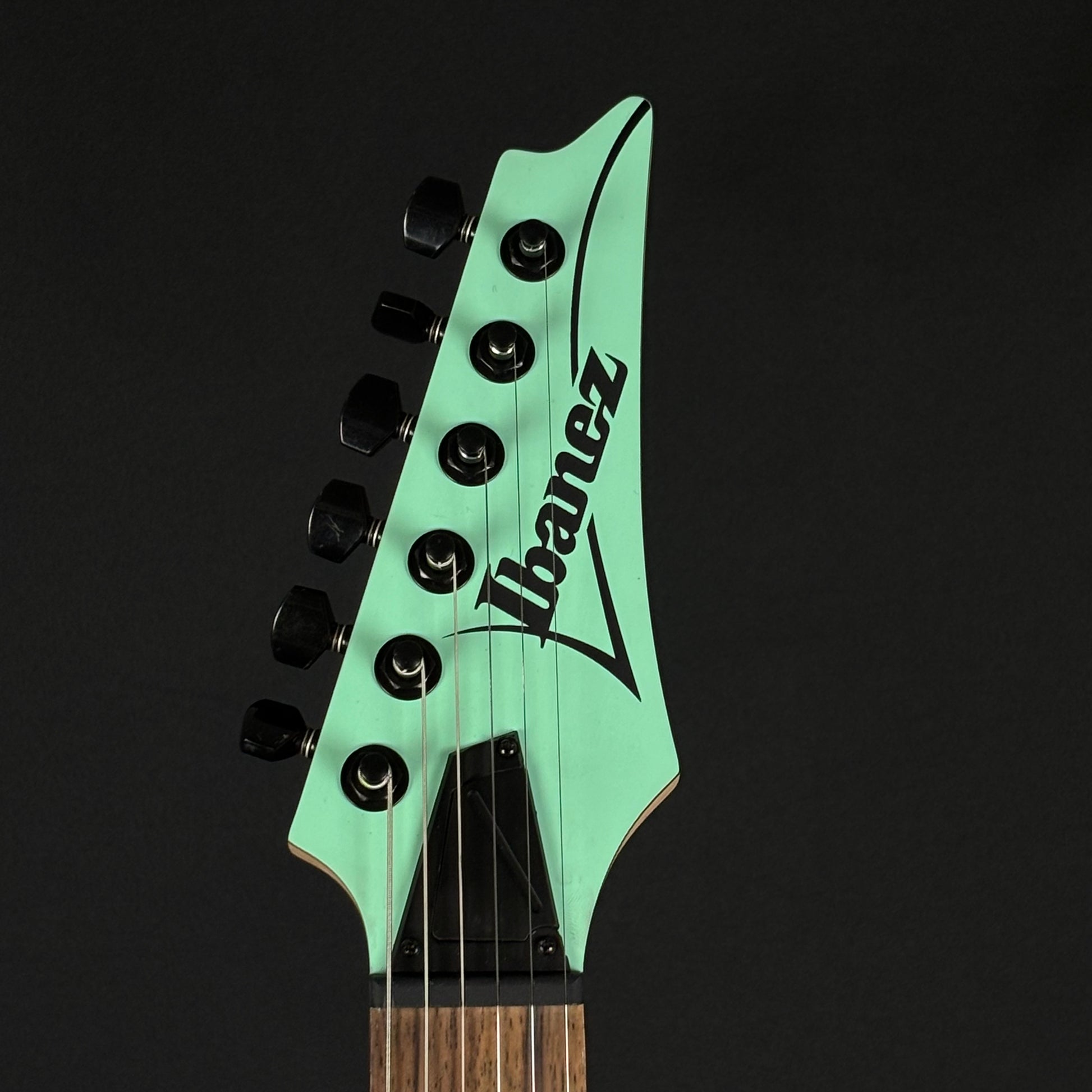 Ibanez S561