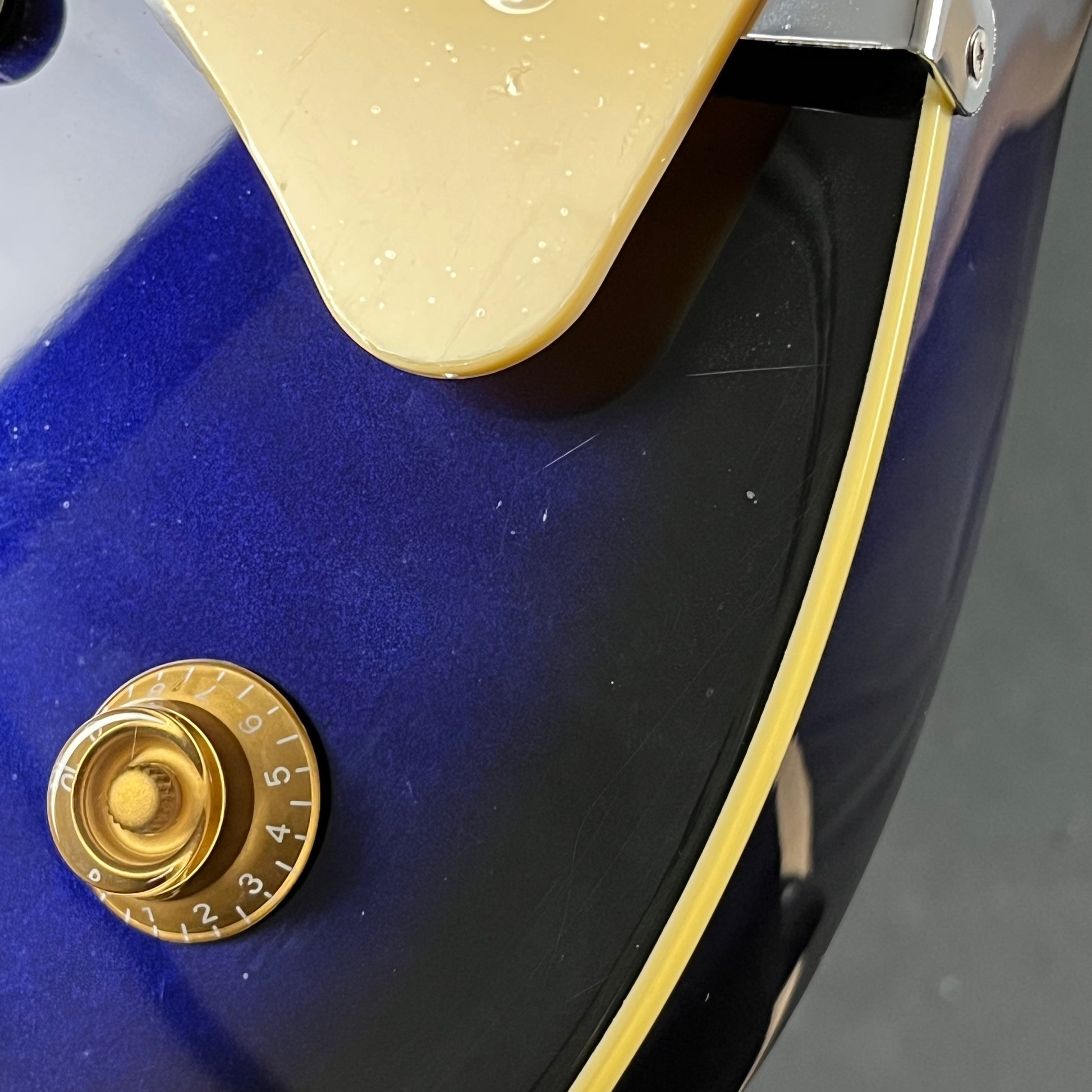 Blitz by Aria Pro II Leopard