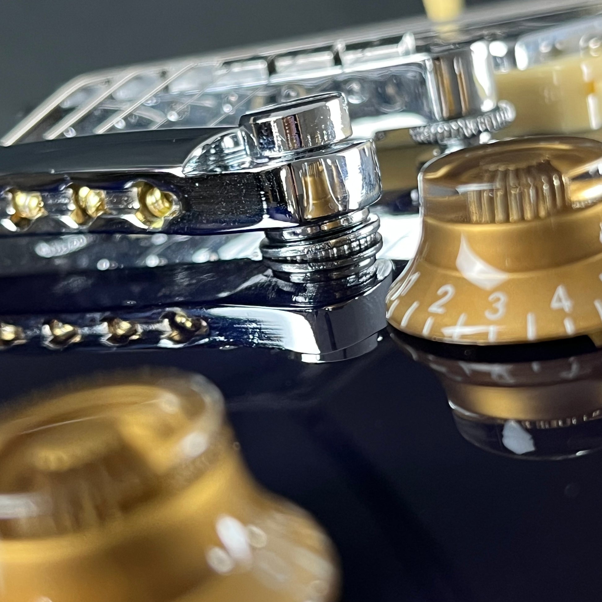 Blitz by Aria Pro II Leopard