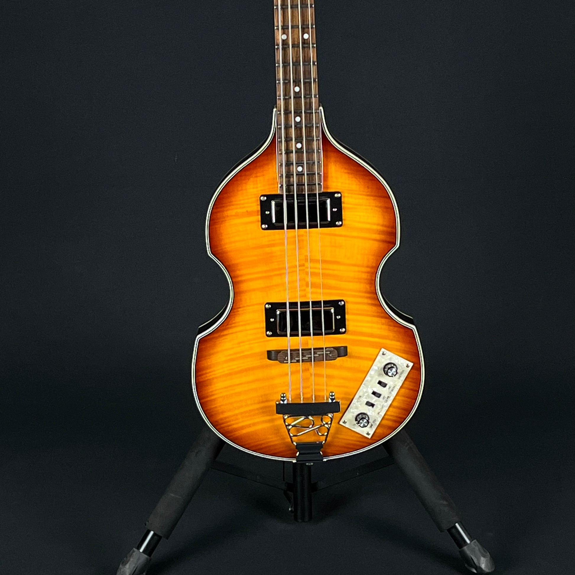 Tokai VB68 Violin bass
