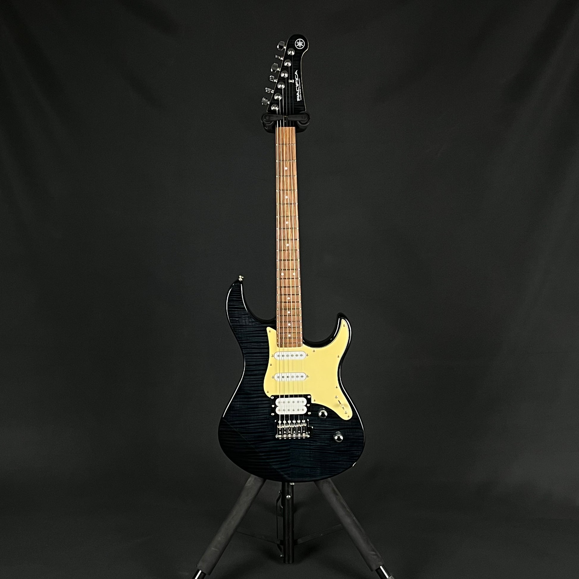 YAMAHA PAC212VFM