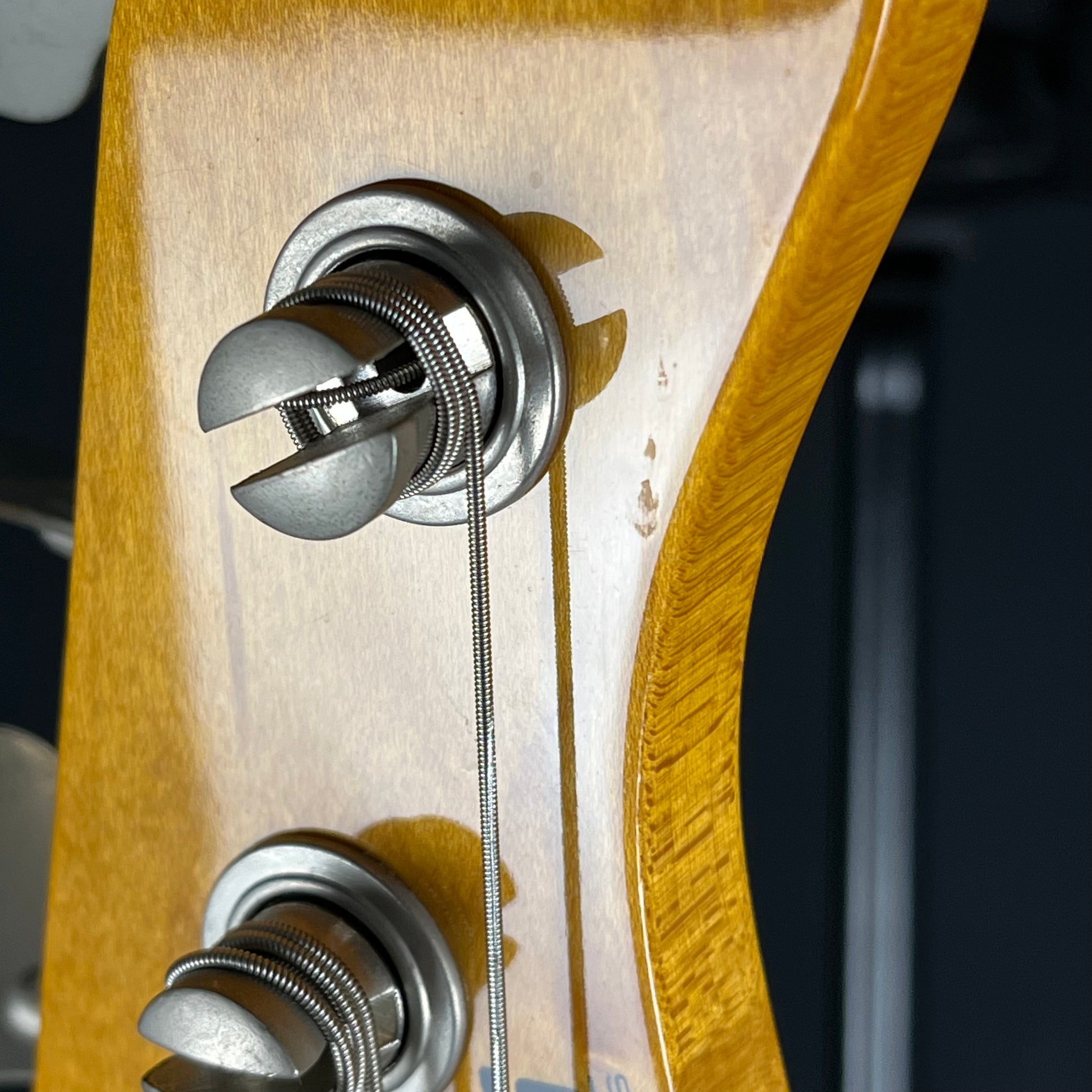 Fernandes Jazz Bass