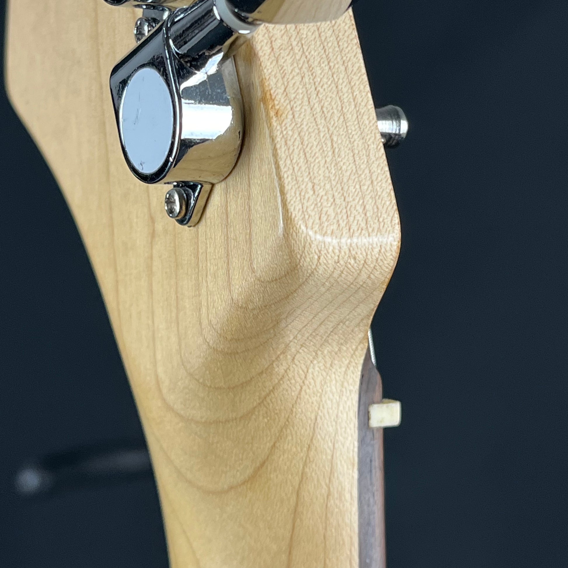 Bacchus Universe Series Mini Stratocaster **buzzing**