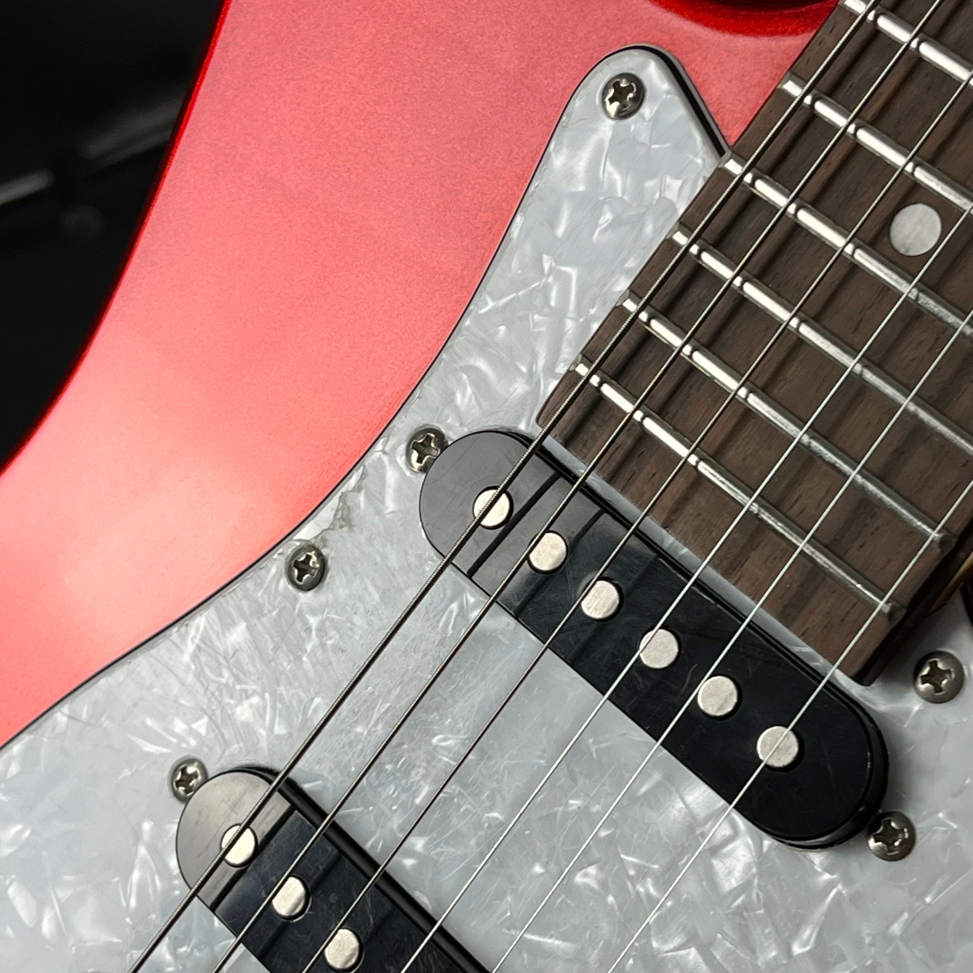 Bacchus Universe Series Mini Stratocaster **buzzing**