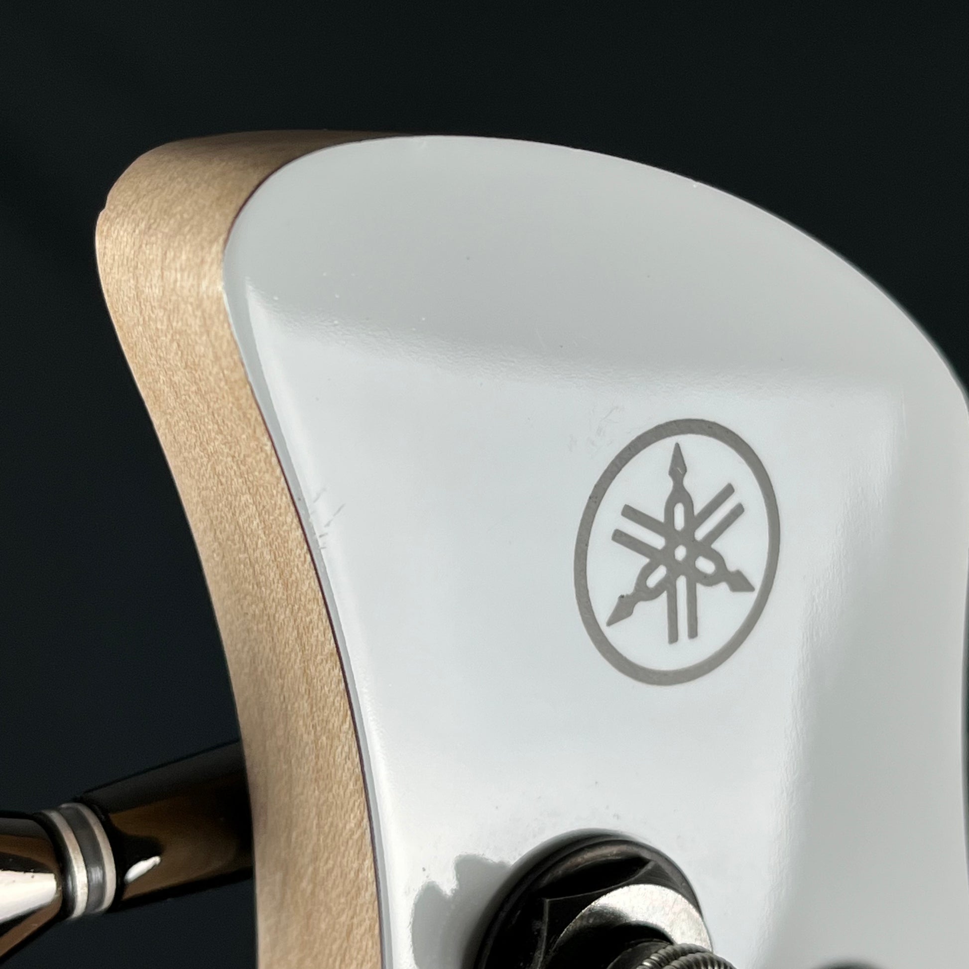 YAMAHA TRBX304 Bass