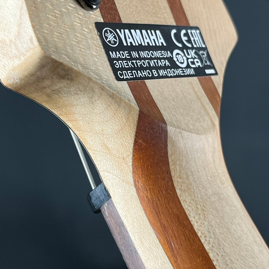YAMAHA TRBX304 Bass